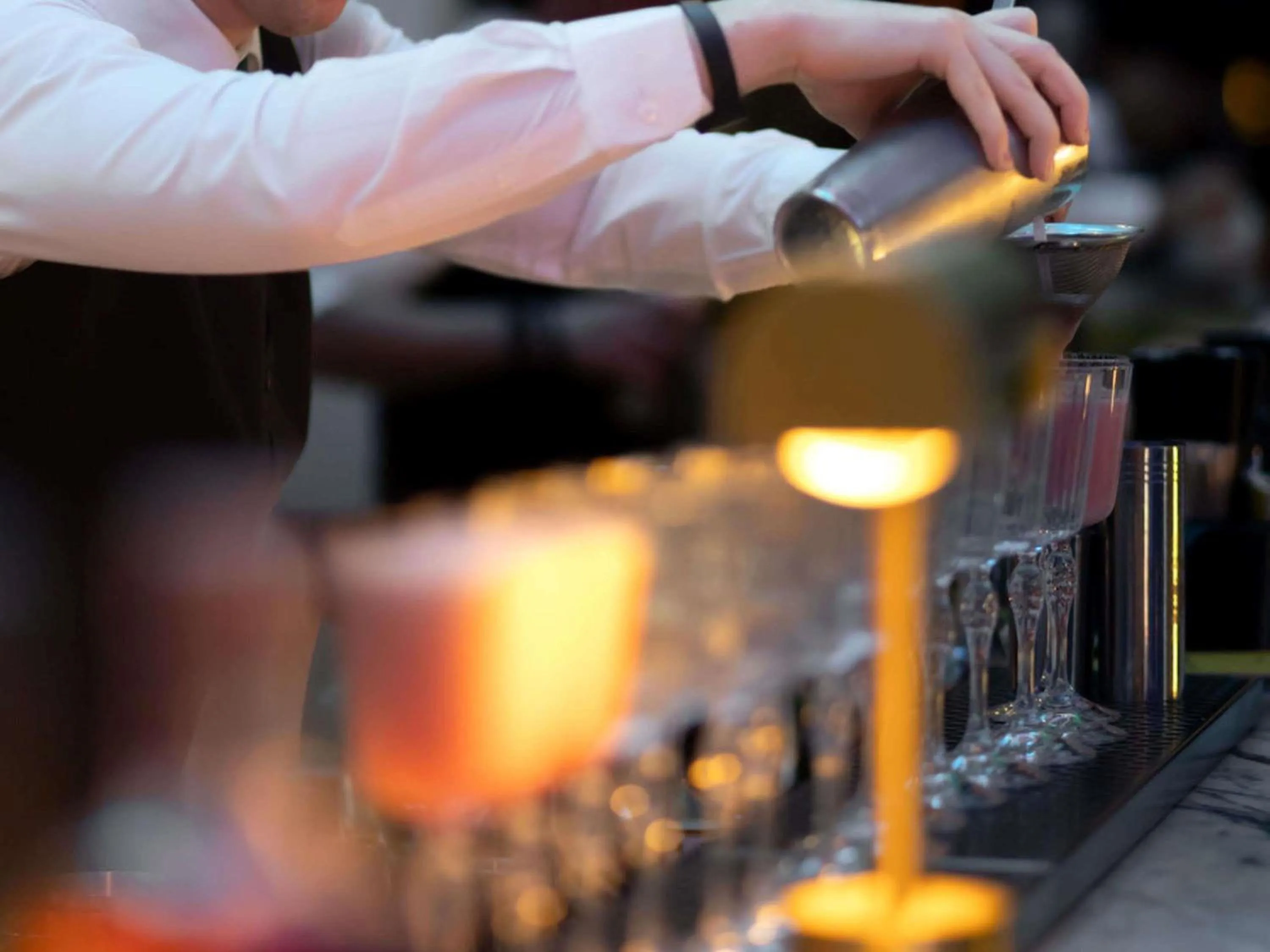 Lounge or bar in Swissotel Sydney