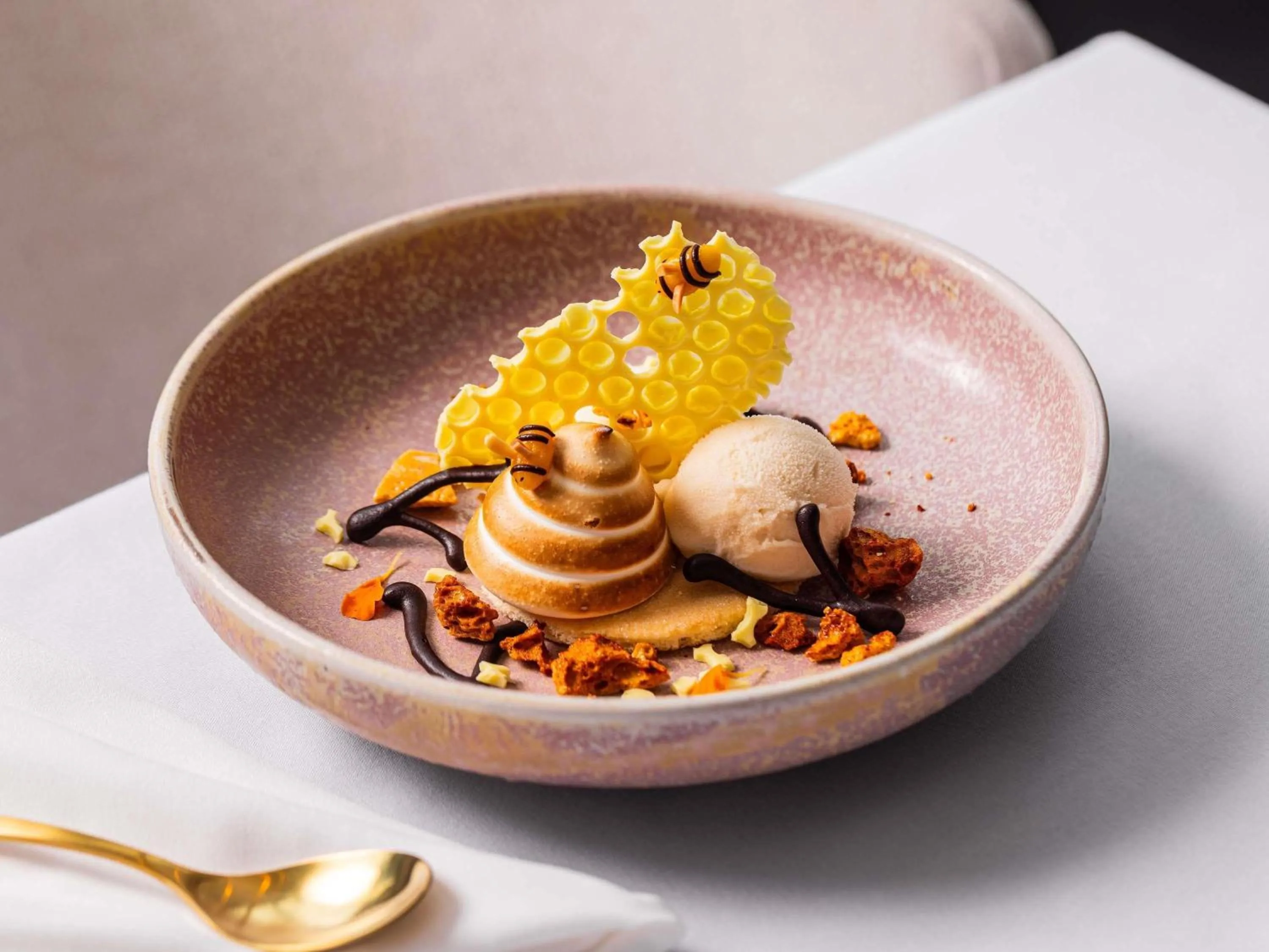 Restaurant/places to eat in Swissotel Sydney