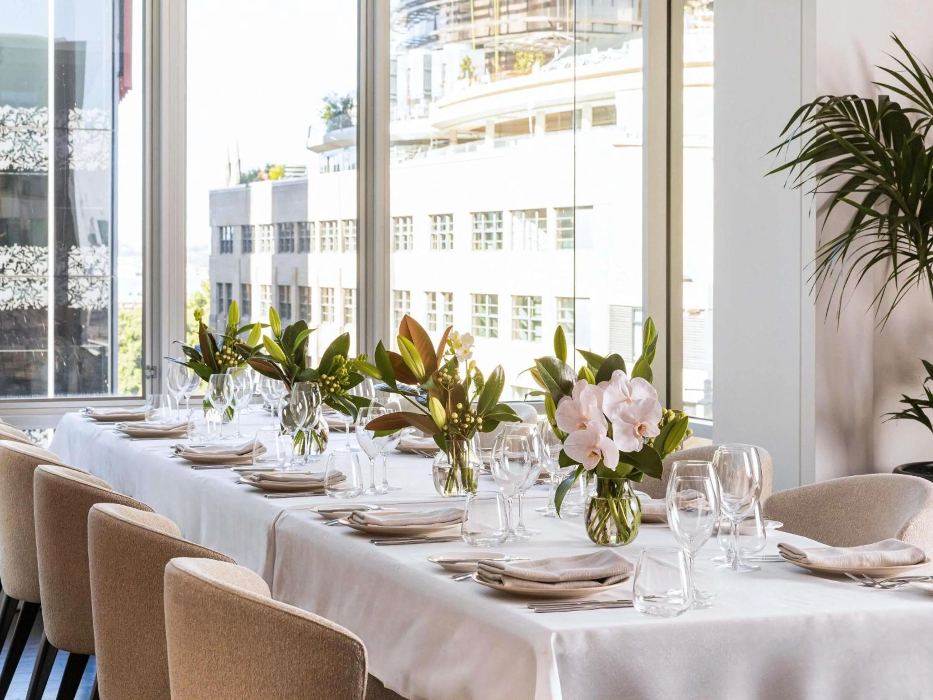 Restaurant/places to eat in Swissotel Sydney