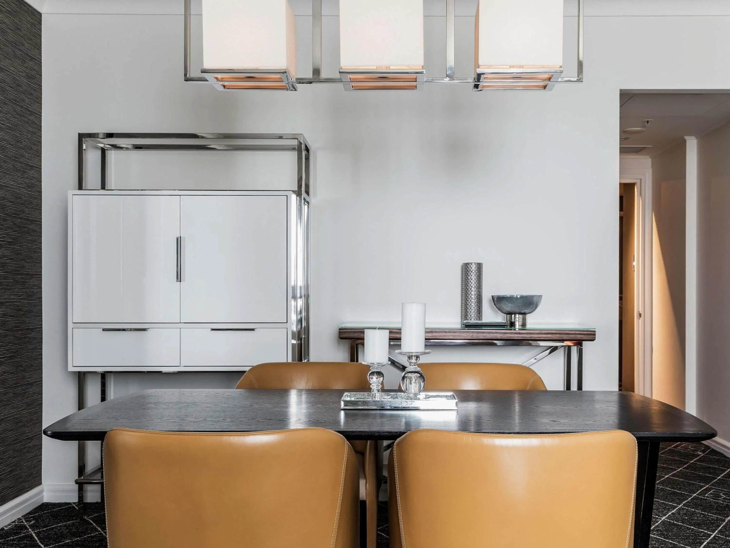 Photo of the whole room in Swissotel Sydney