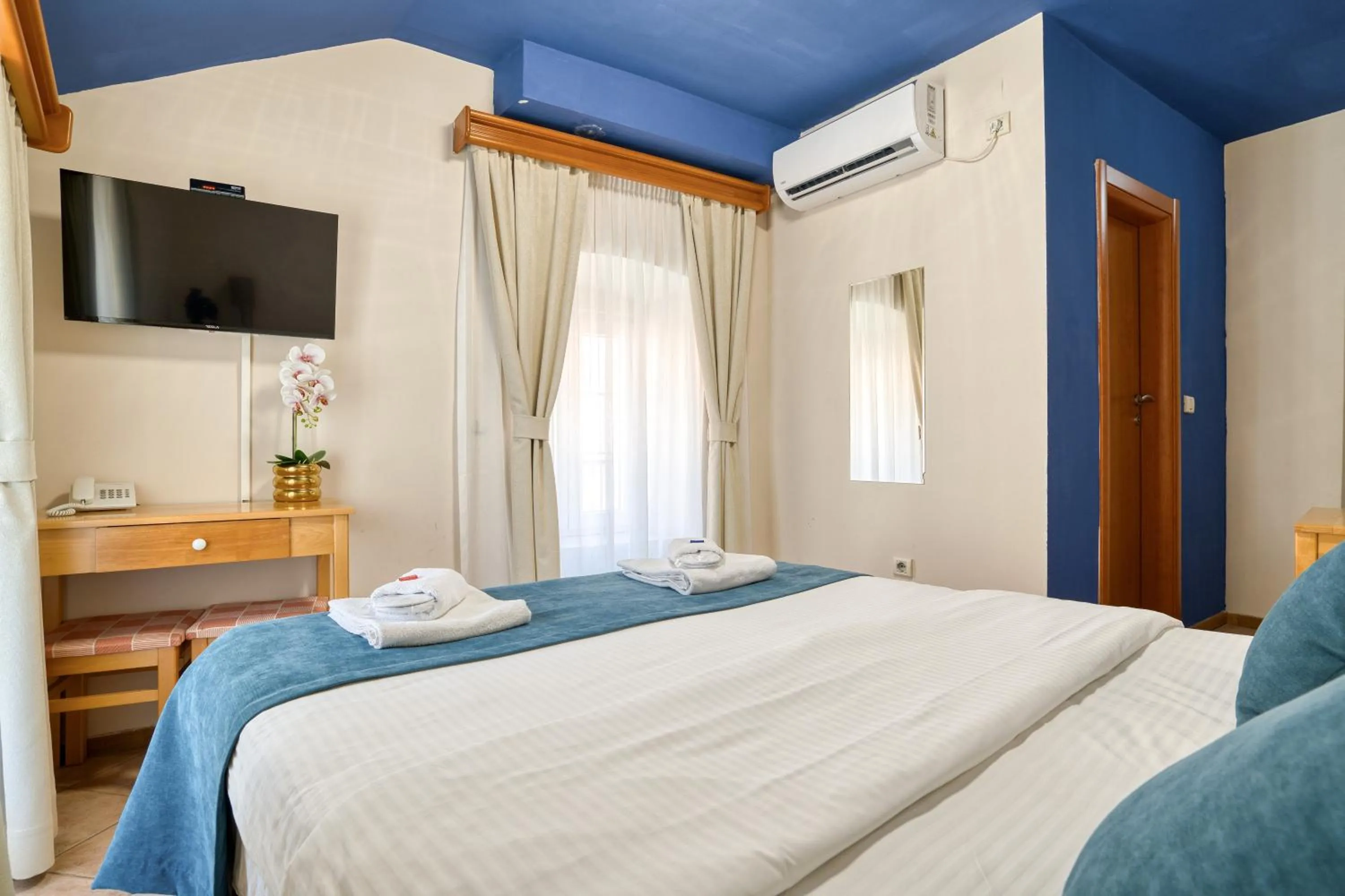 Bed in Hotel Rendez Vous