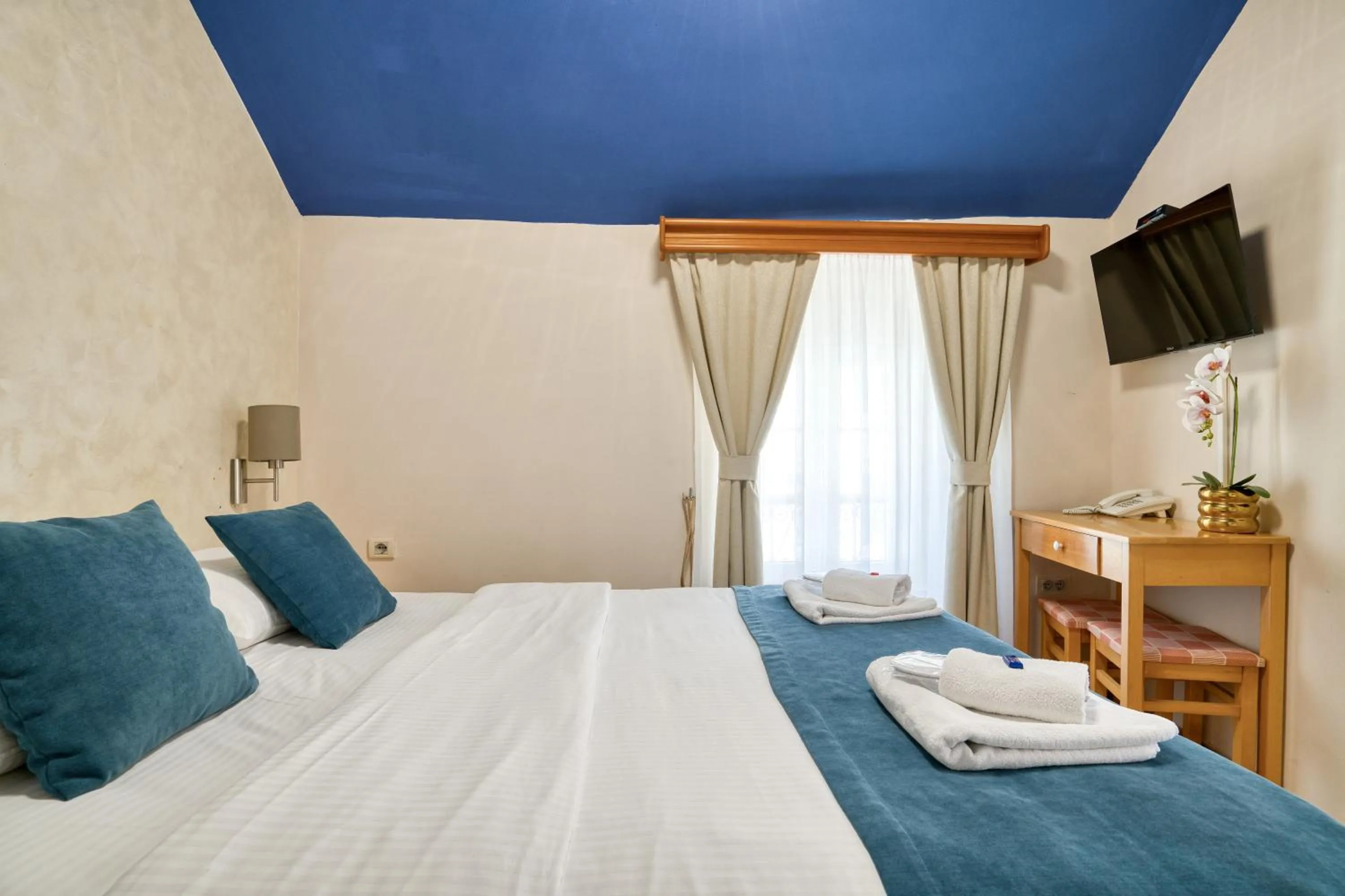 Bed in Hotel Rendez Vous