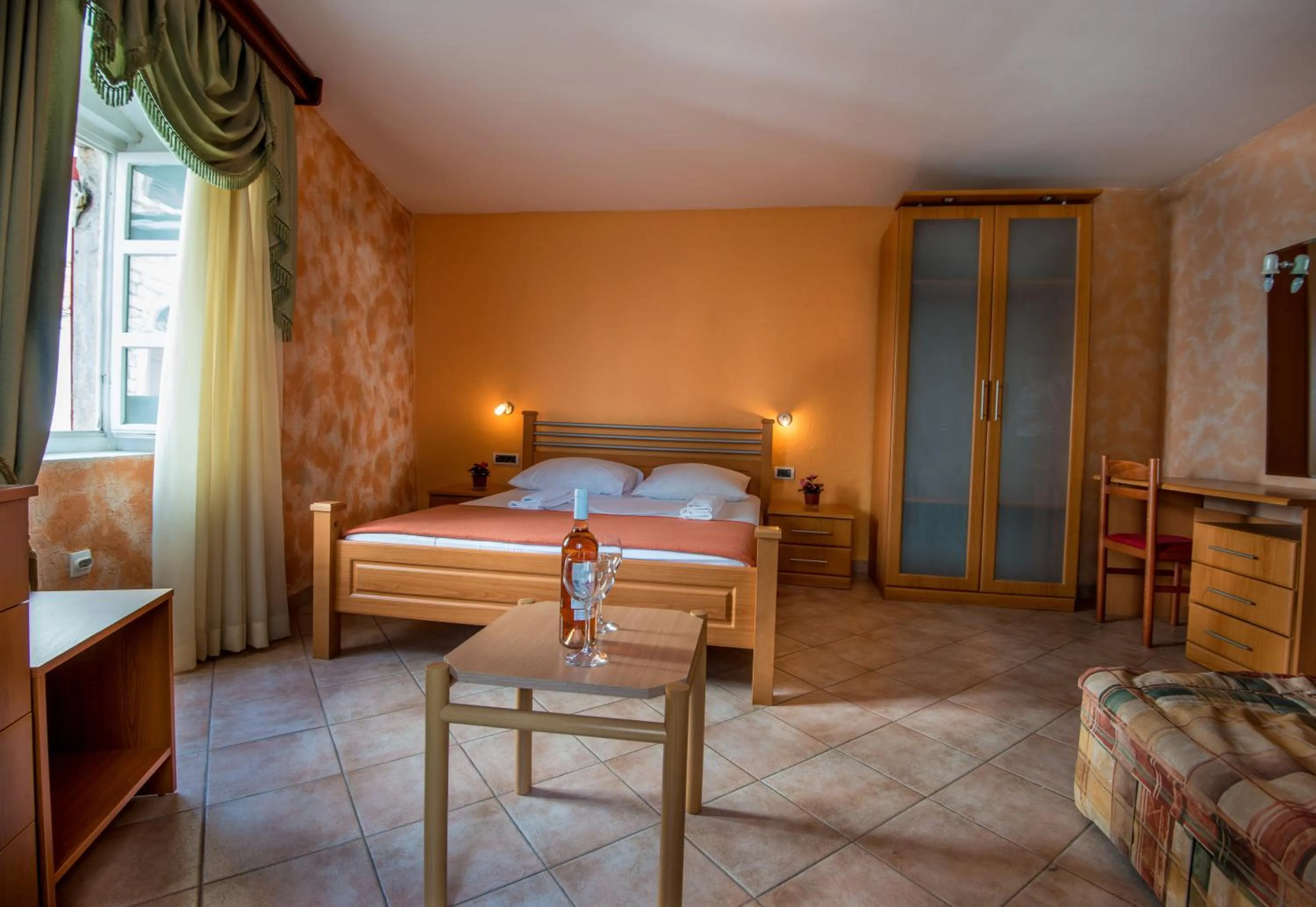 Bedroom, Bed in Hotel Rendez Vous