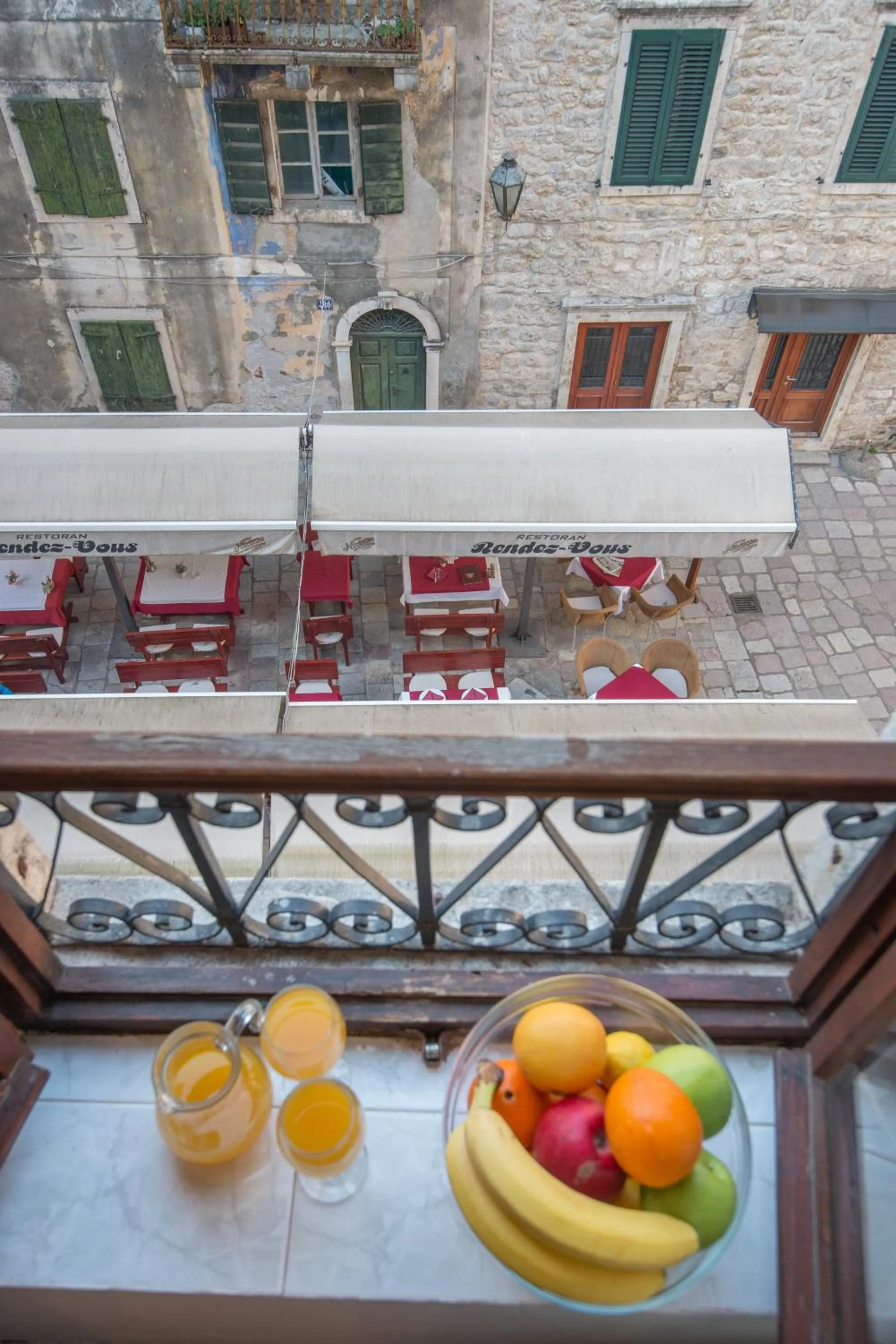 Garden view in Hotel Rendez Vous