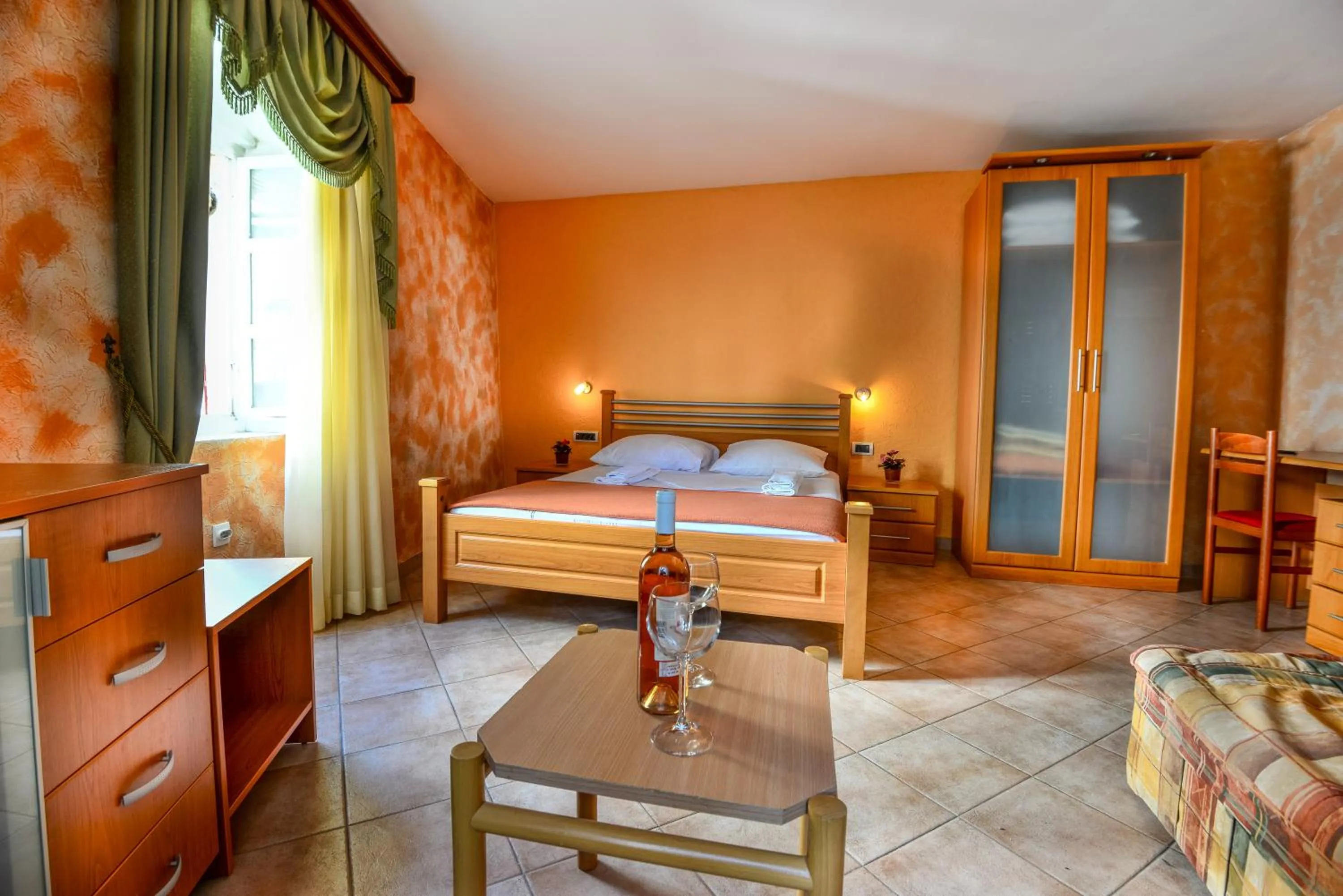 Bedroom, Bed in Hotel Rendez Vous