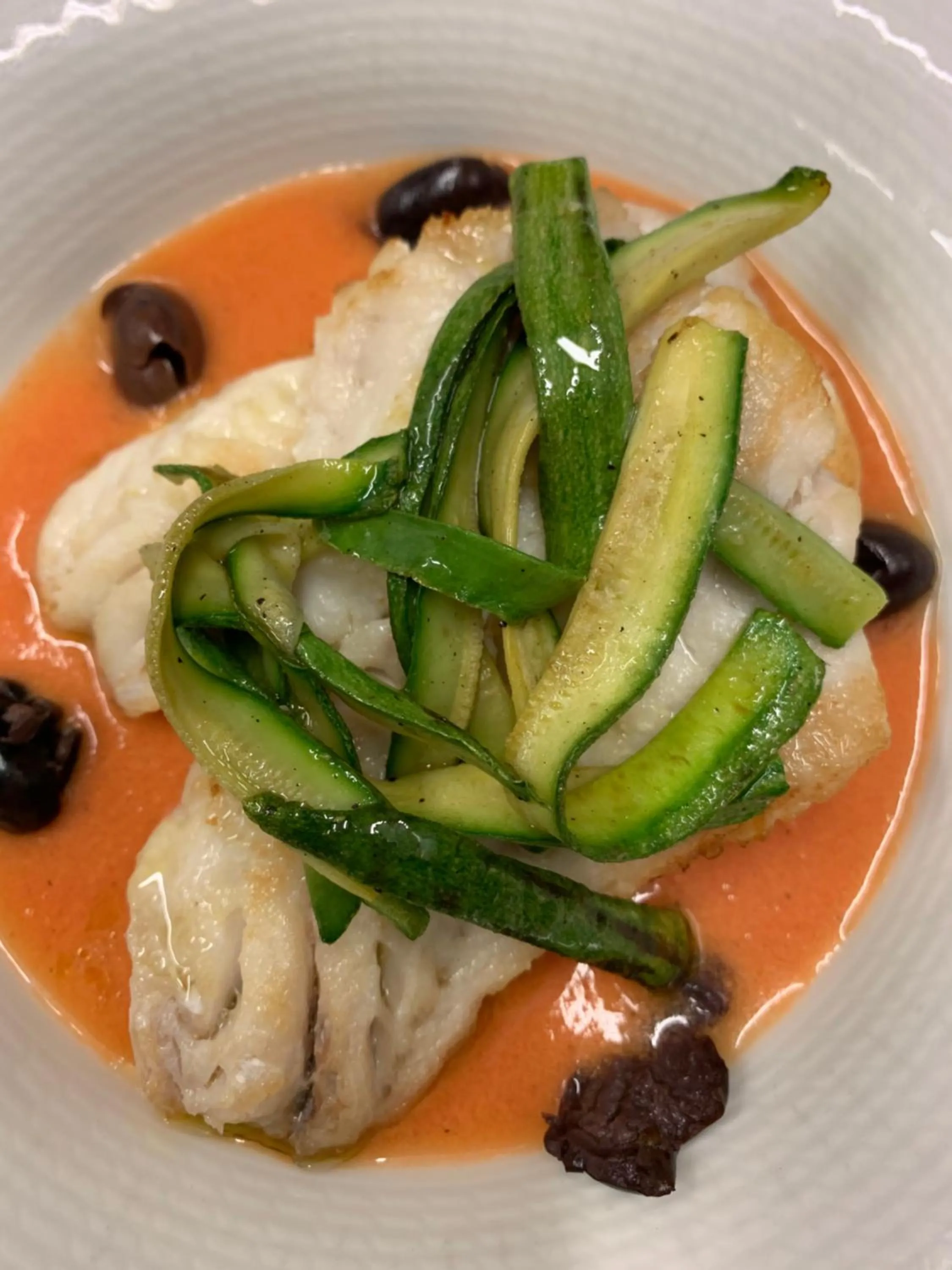 Restaurant/places to eat in Hotel Candido