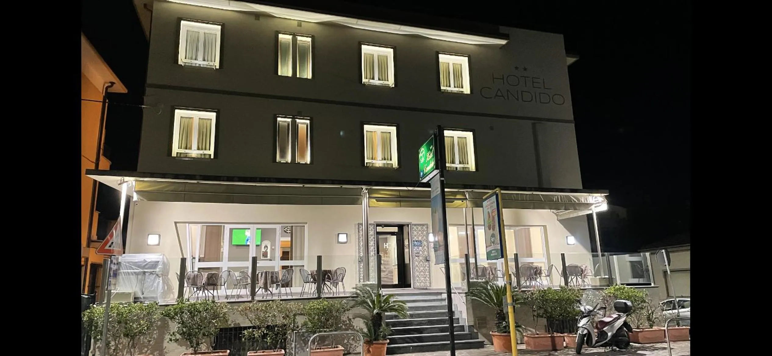 Property building in Hotel Candido