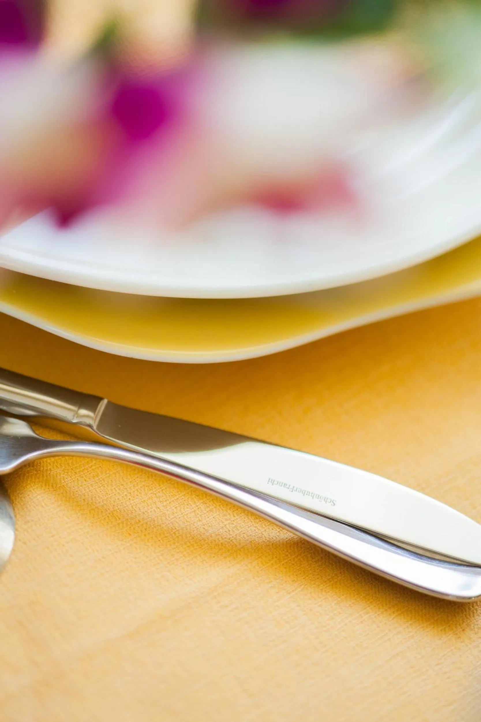 Restaurant/places to eat in Hotel Candido