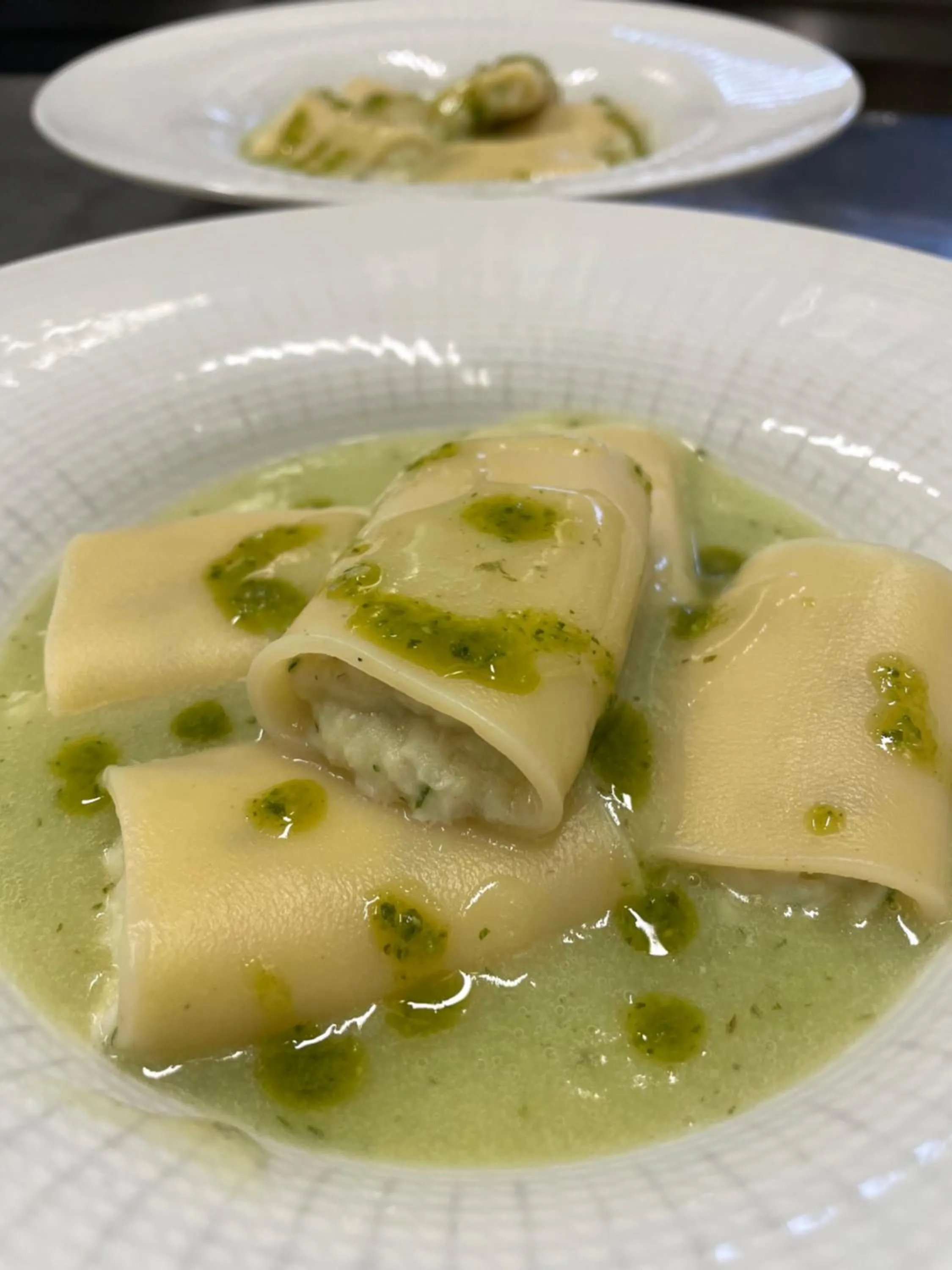 Restaurant/places to eat in Hotel Candido