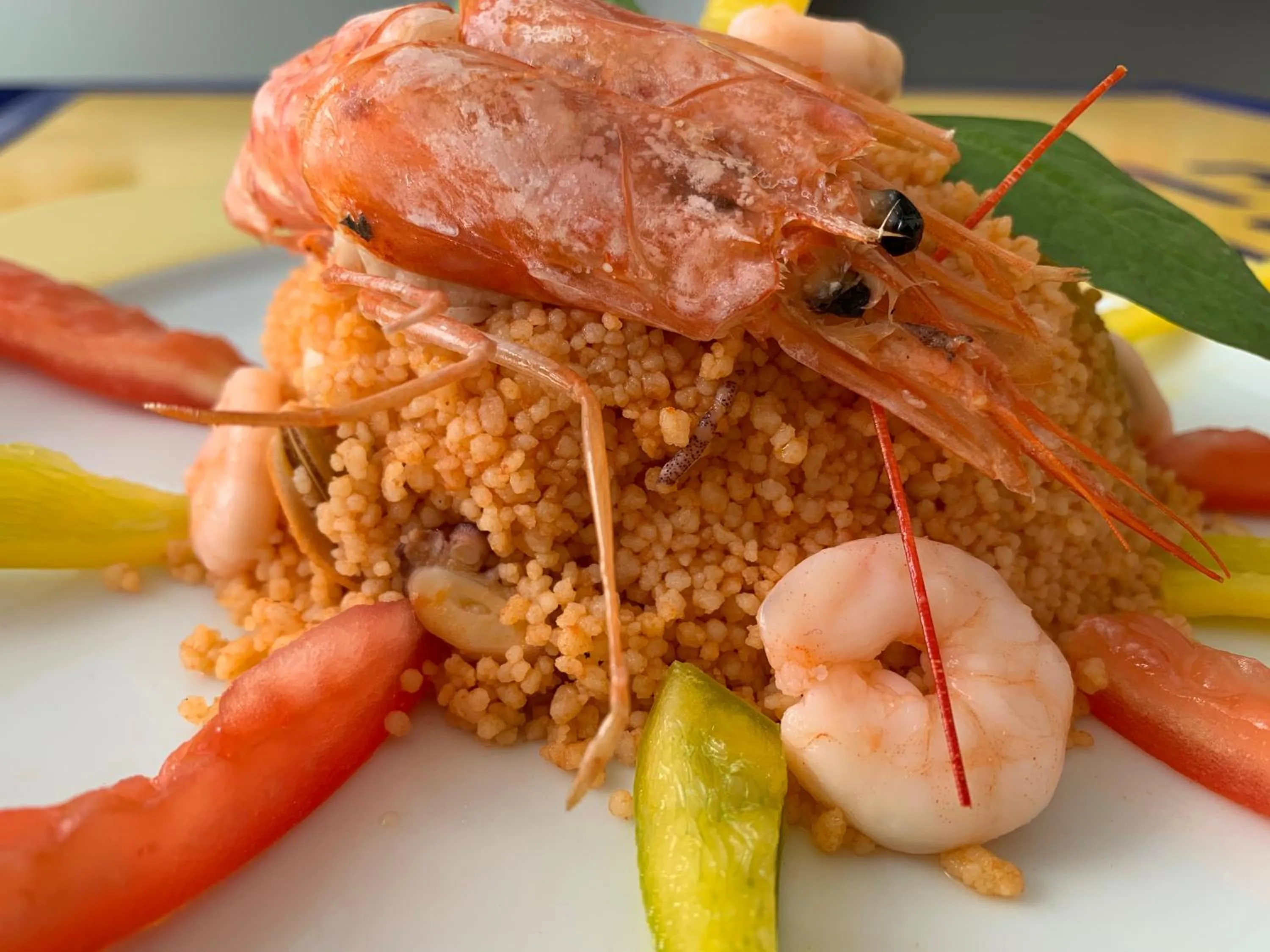 Restaurant/places to eat in Hotel Candido