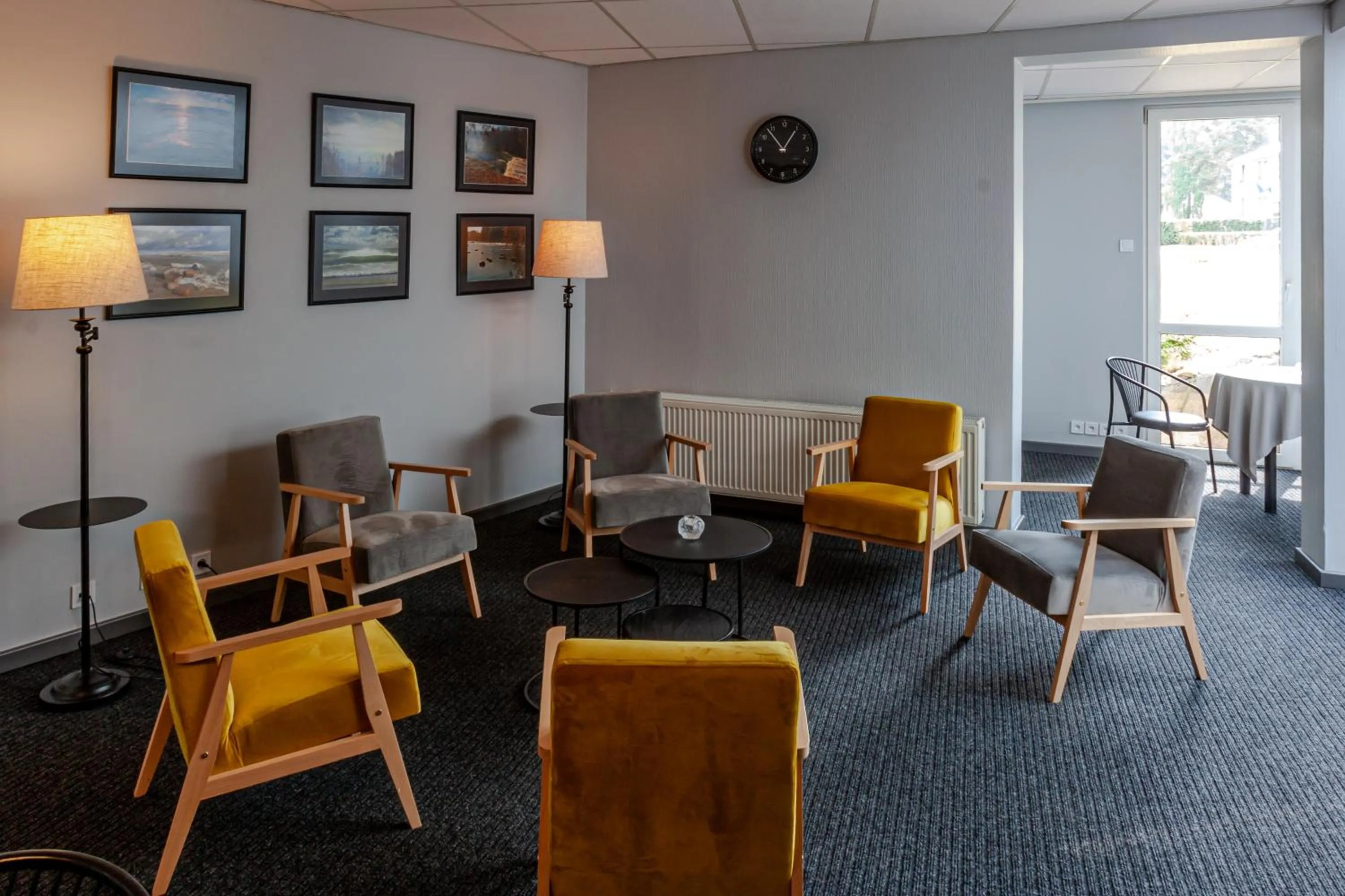 Communal lounge/ TV room in Boutique Hotel Roja