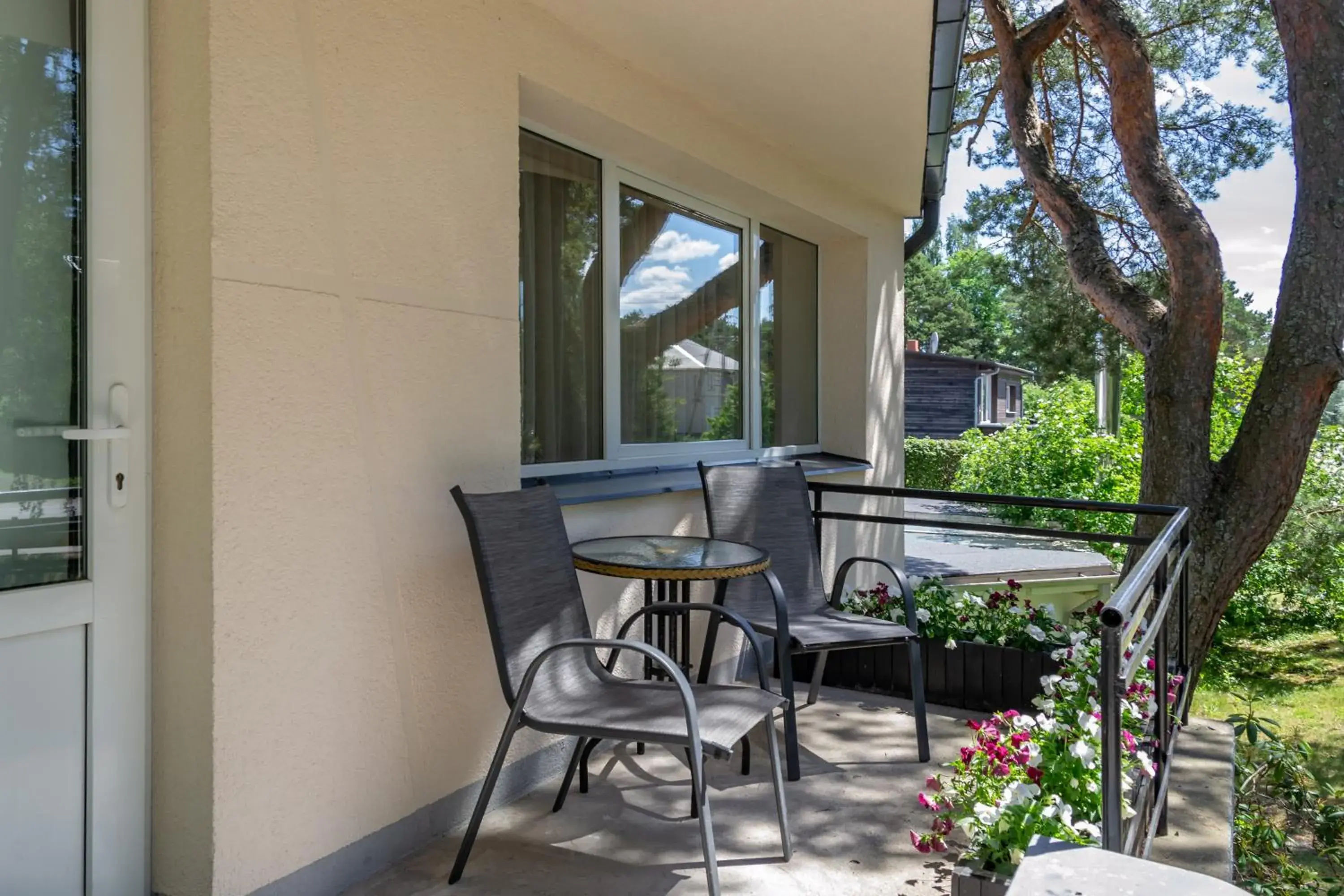 Superior Double Room with Terrace in Boutique Hotel Roja Superior Double Room with Terrace in Boutique Hotel Roja