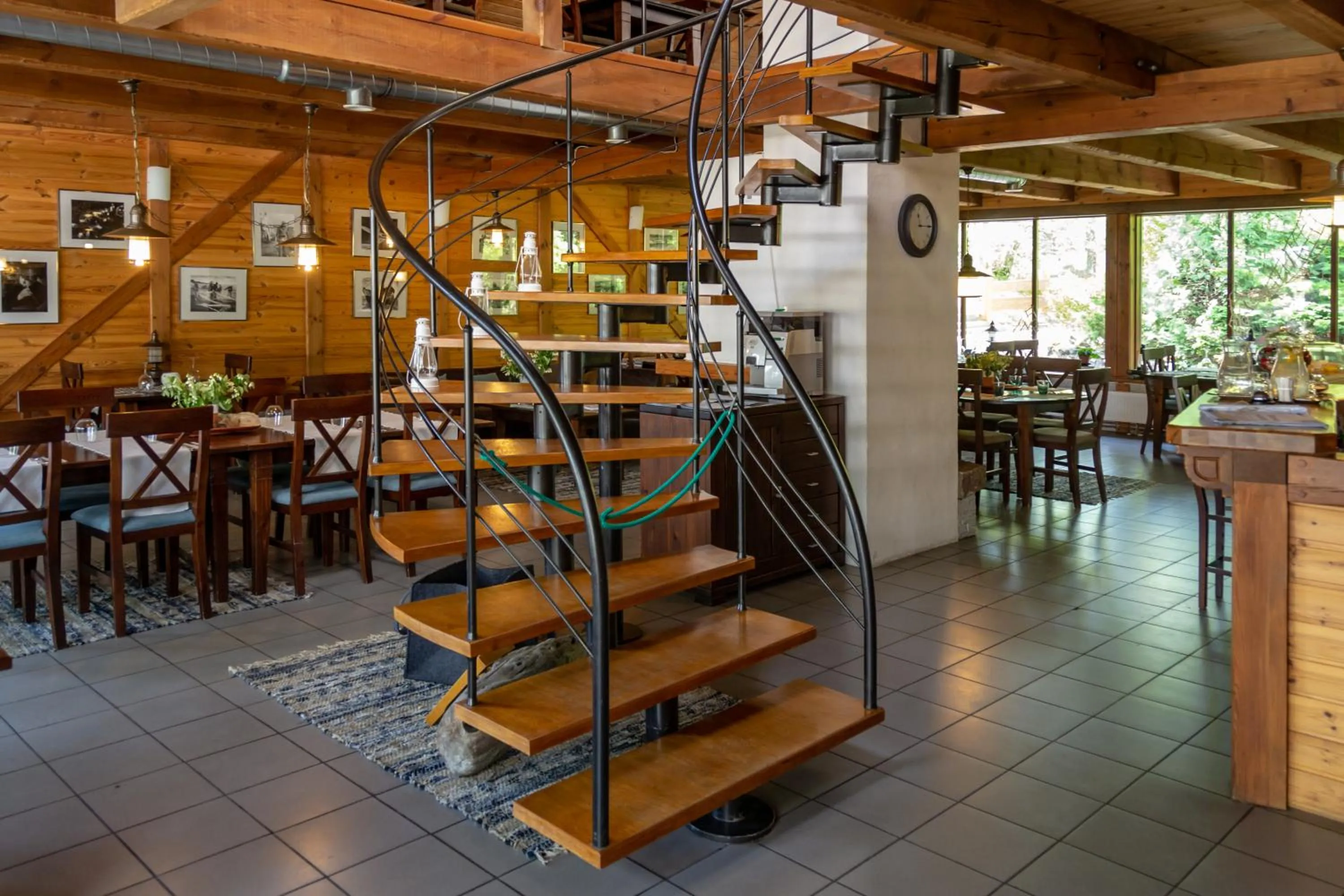 Restaurant/places to eat in Boutique Hotel Roja