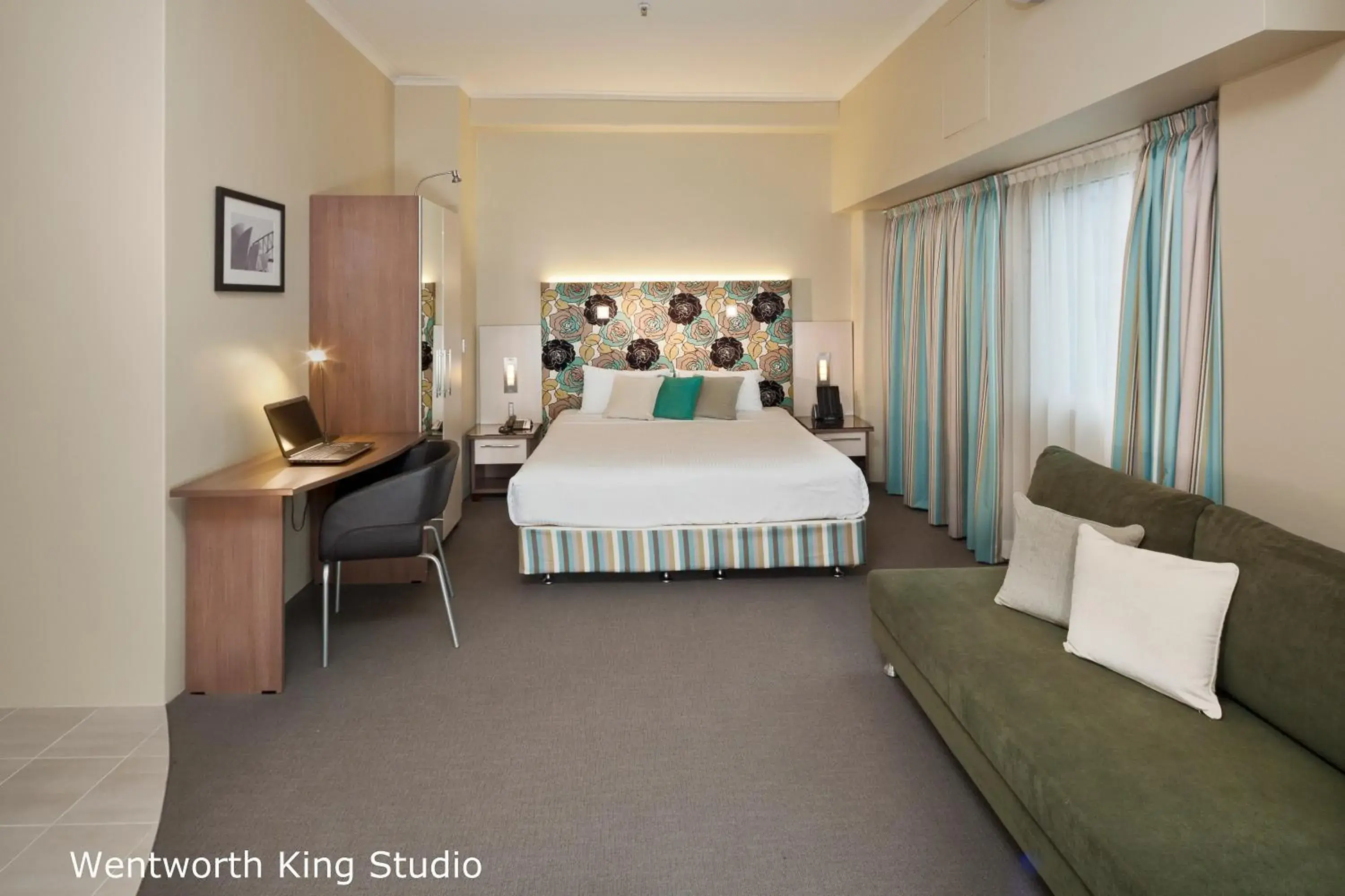 Deluxe Room, 1 King Bed in Best Western Plus Hotel Stellar Deluxe Room, 1 King Bed in Best Western Plus Hotel Stellar