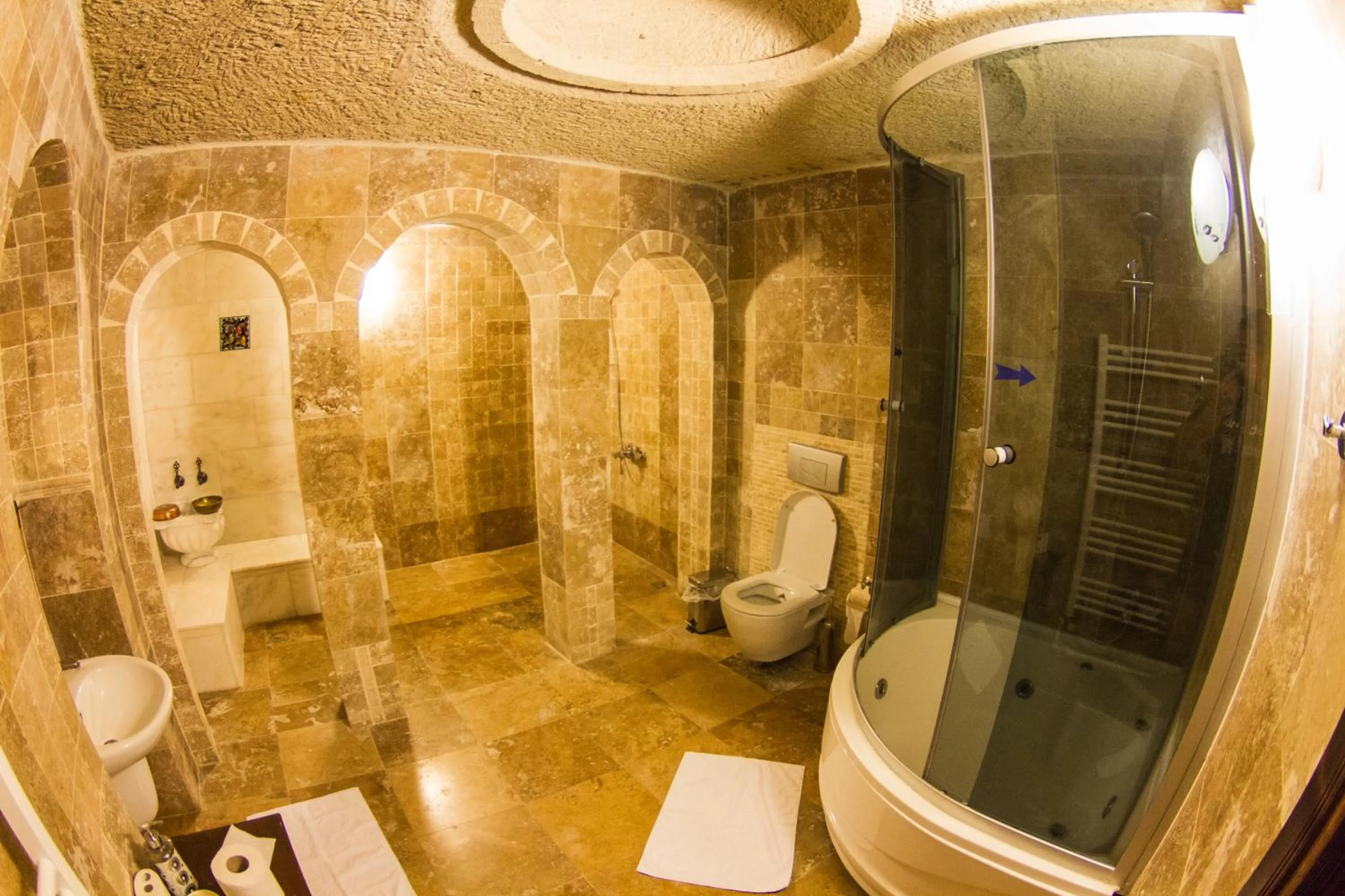 Shower in Vineyard Cave Hotel