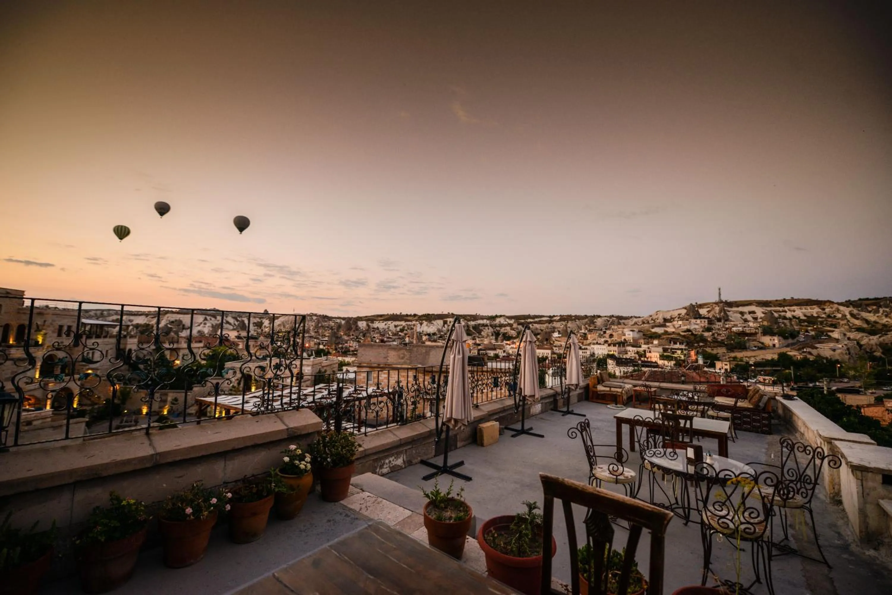 Breakfast in Vineyard Cave Hotel