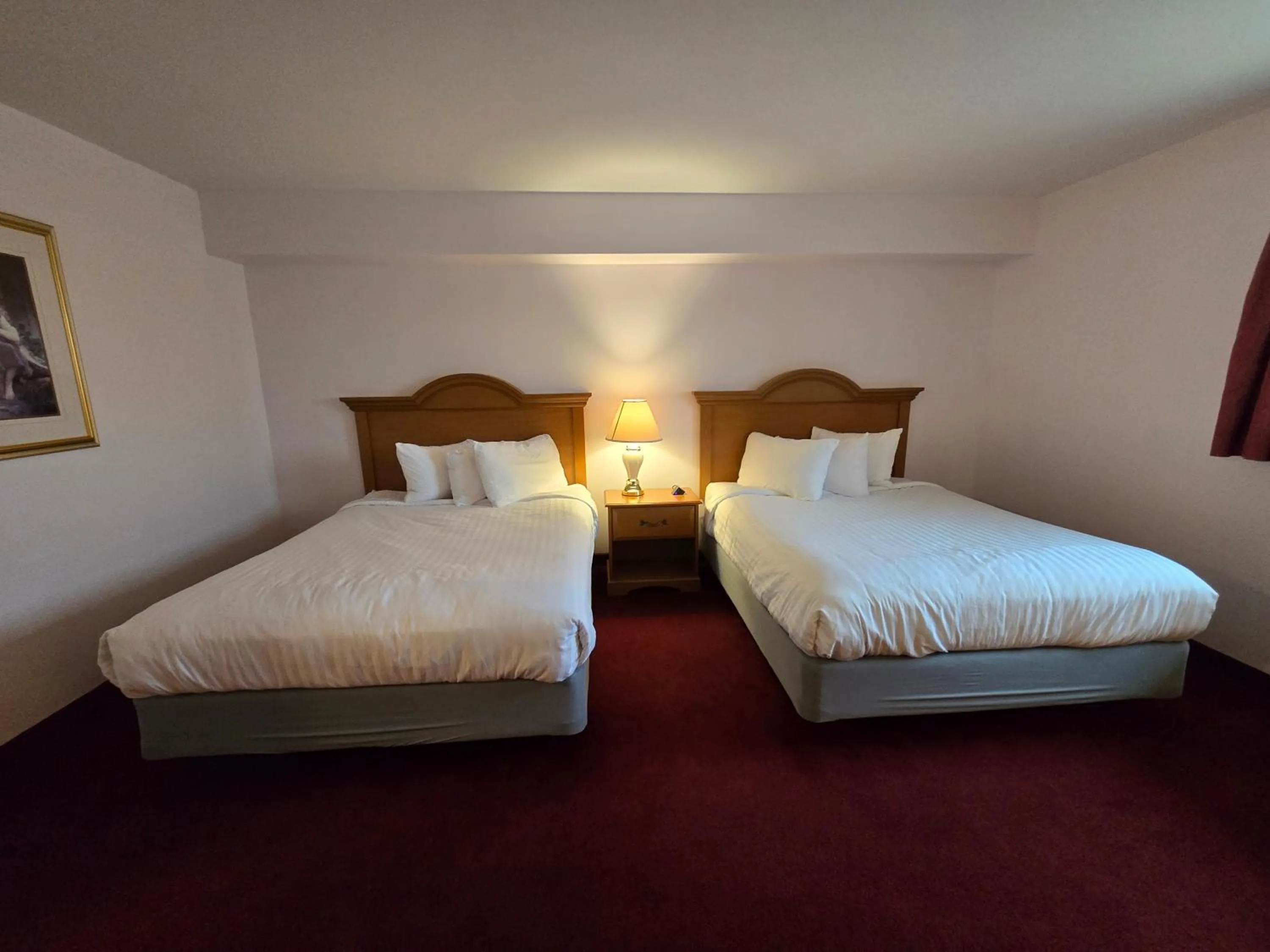 Bed in Travelodge by Wyndham Port Elgin