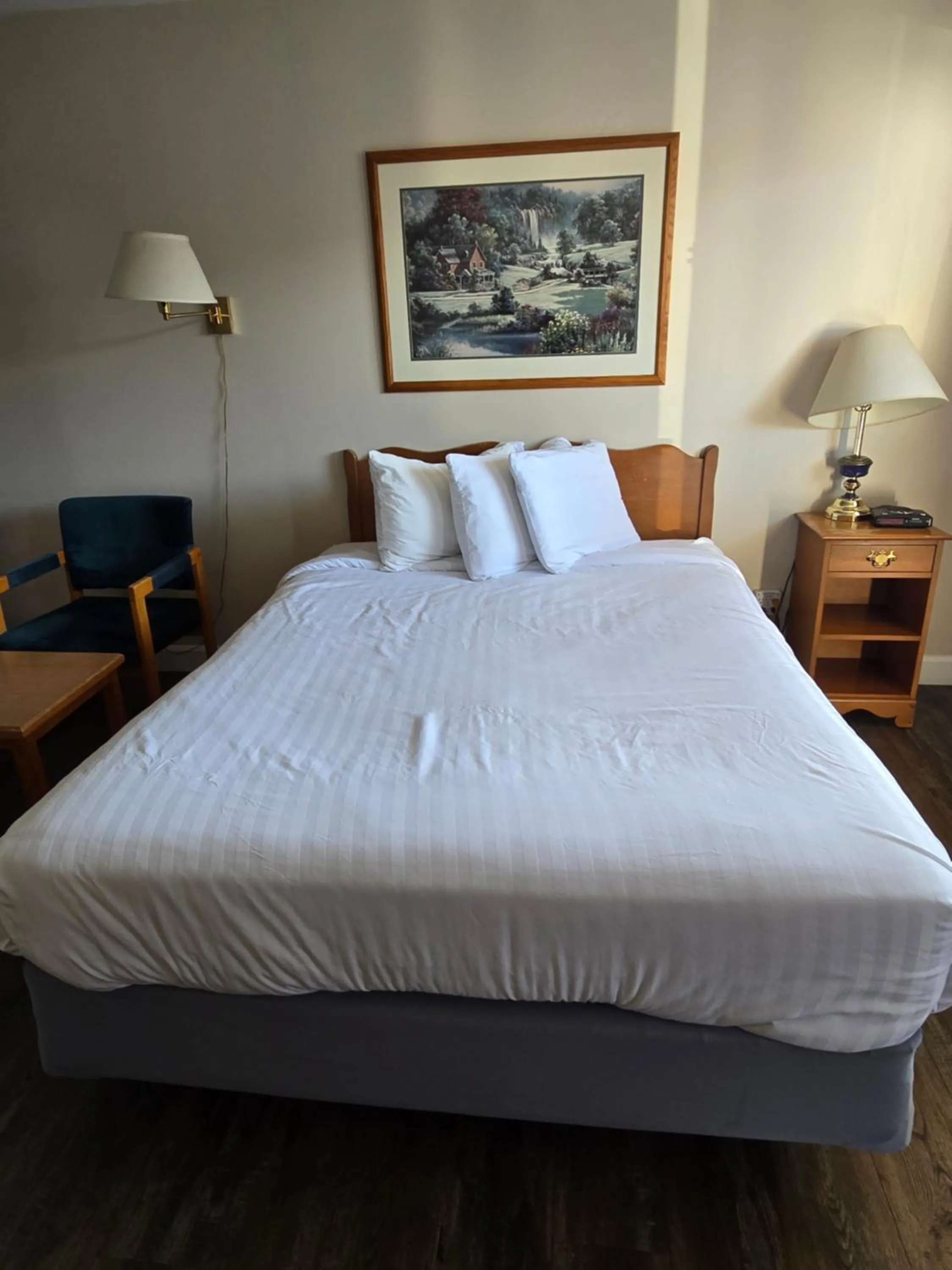 Bed in Travelodge by Wyndham Port Elgin