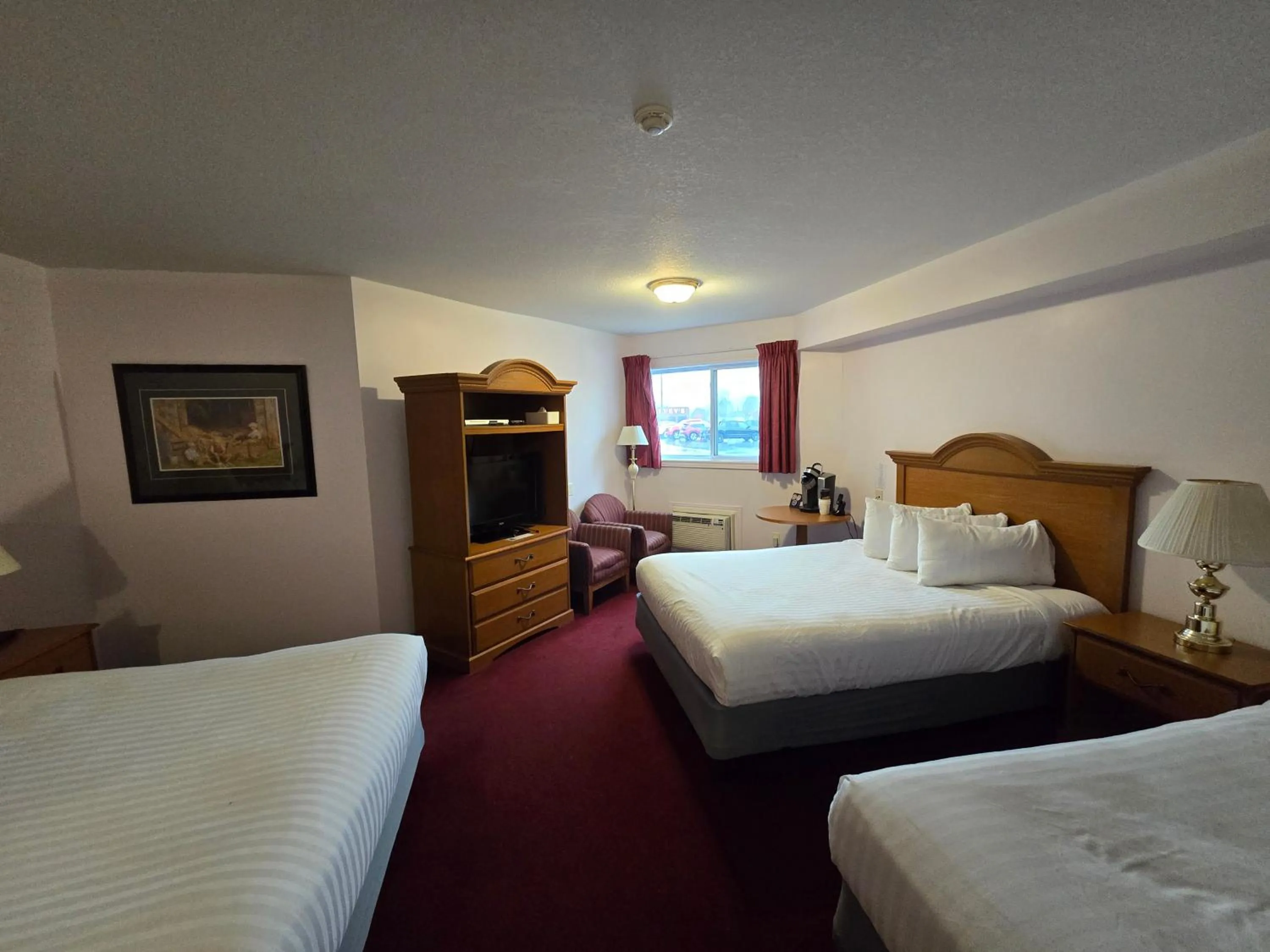 Bed in Travelodge by Wyndham Port Elgin