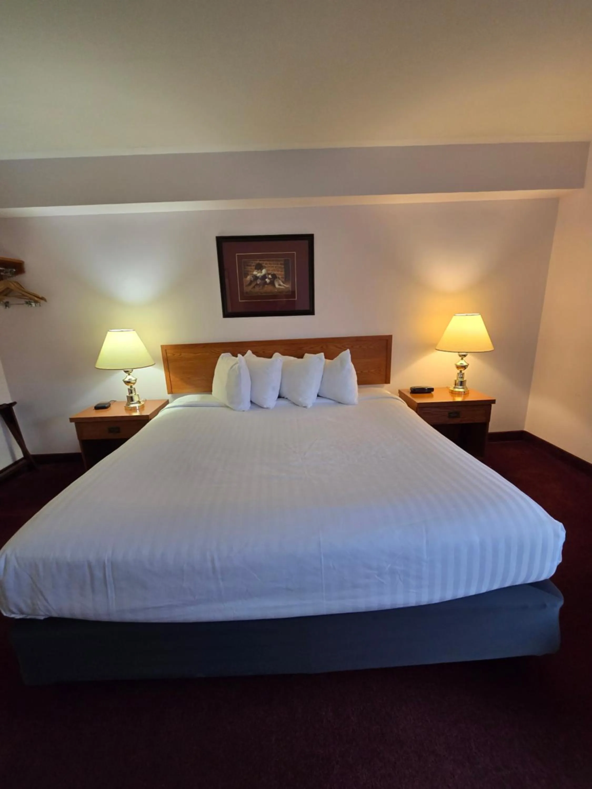 Bed in Travelodge by Wyndham Port Elgin