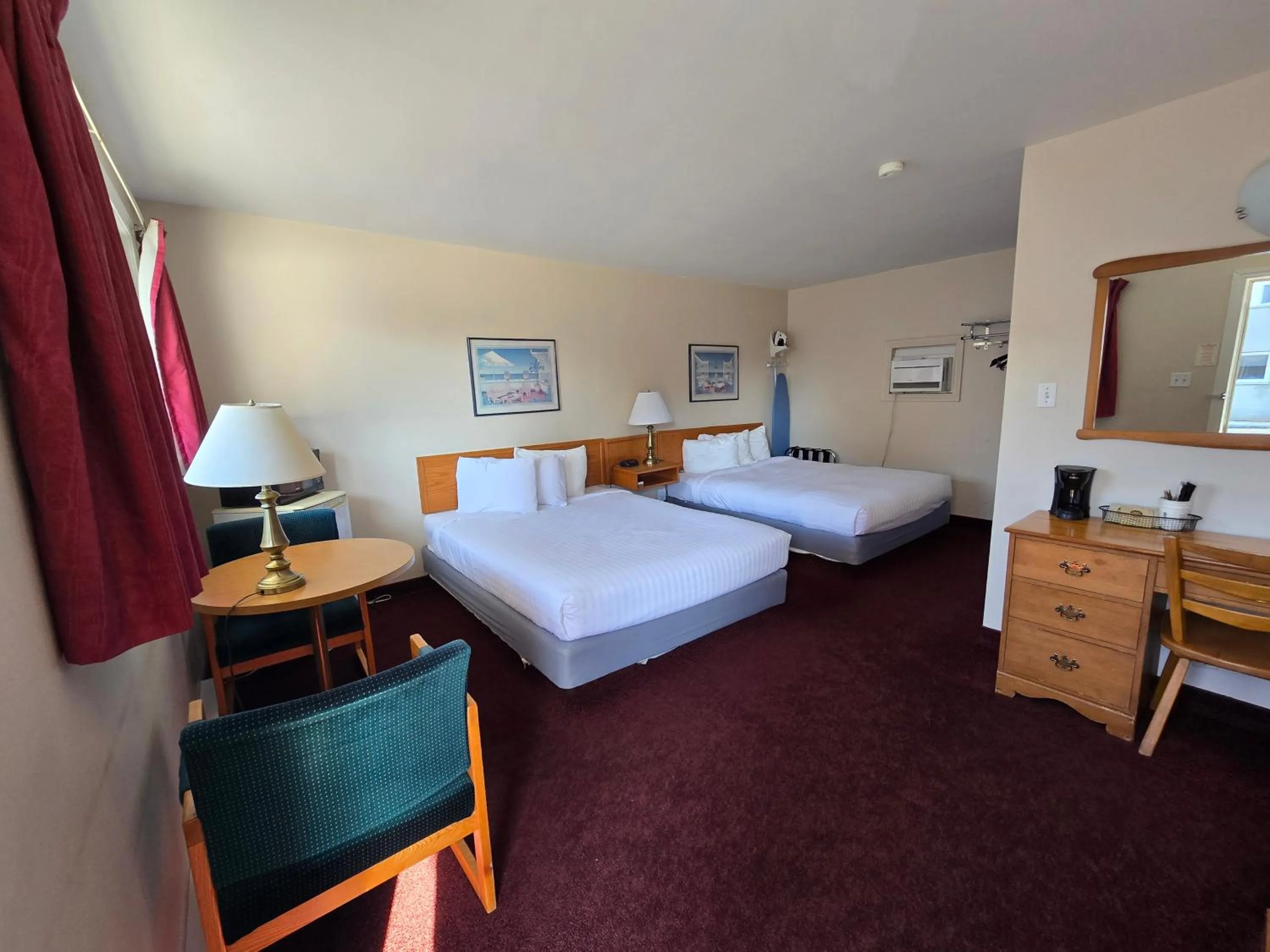 Bed in Travelodge by Wyndham Port Elgin