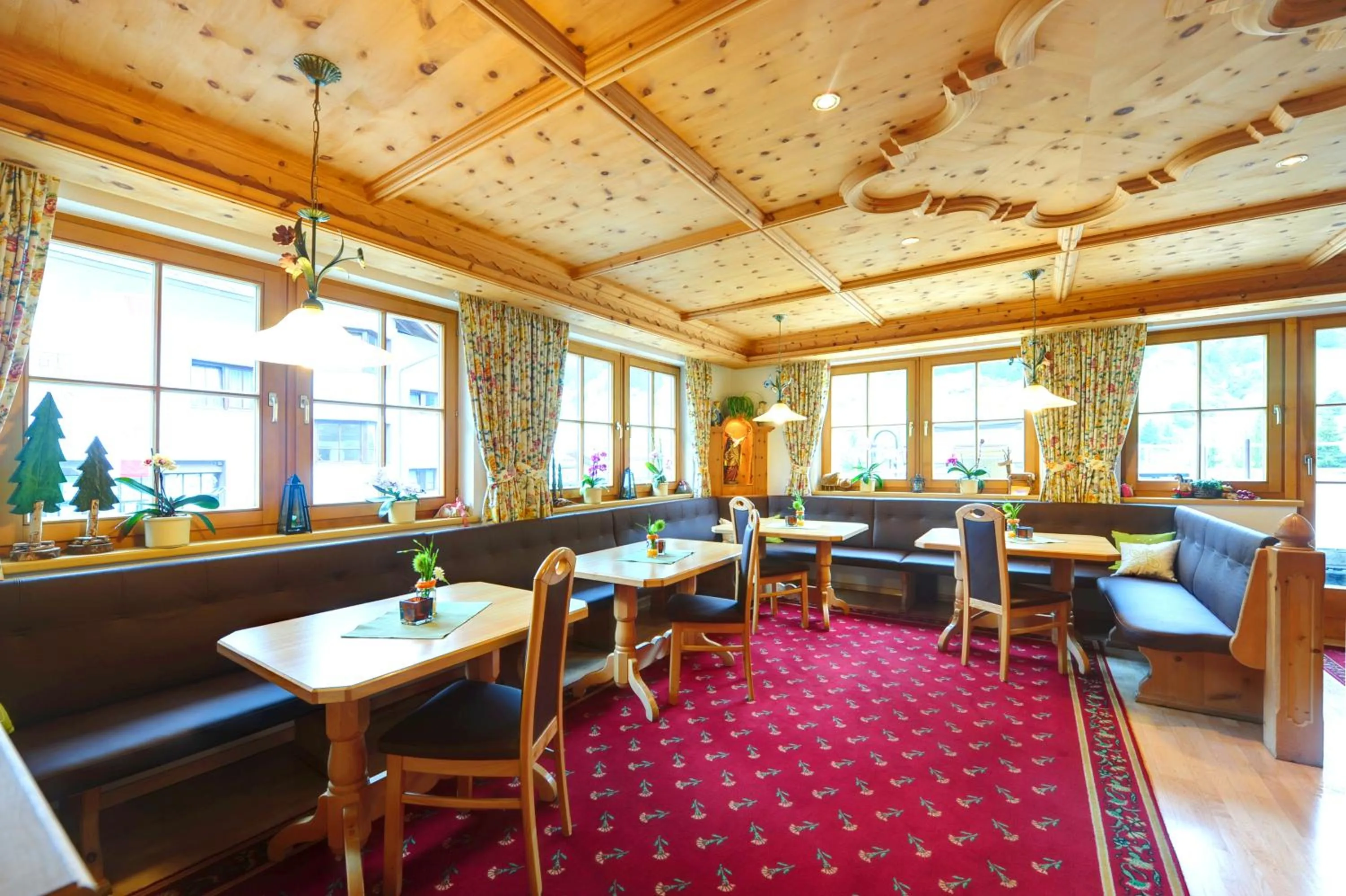 Lounge or bar in Hotel Arnika