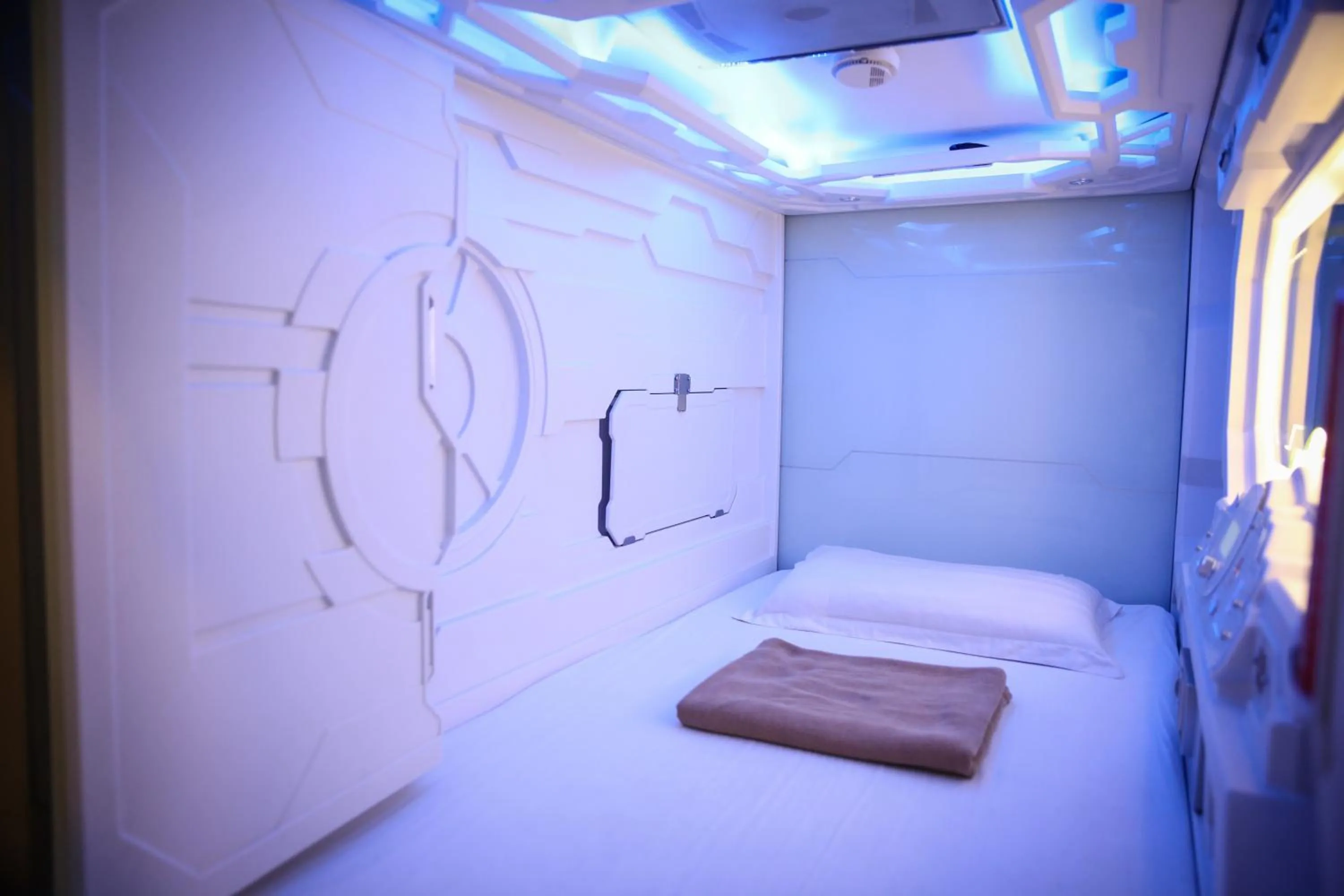 Bed in TBS Rest & Go Transit Motel