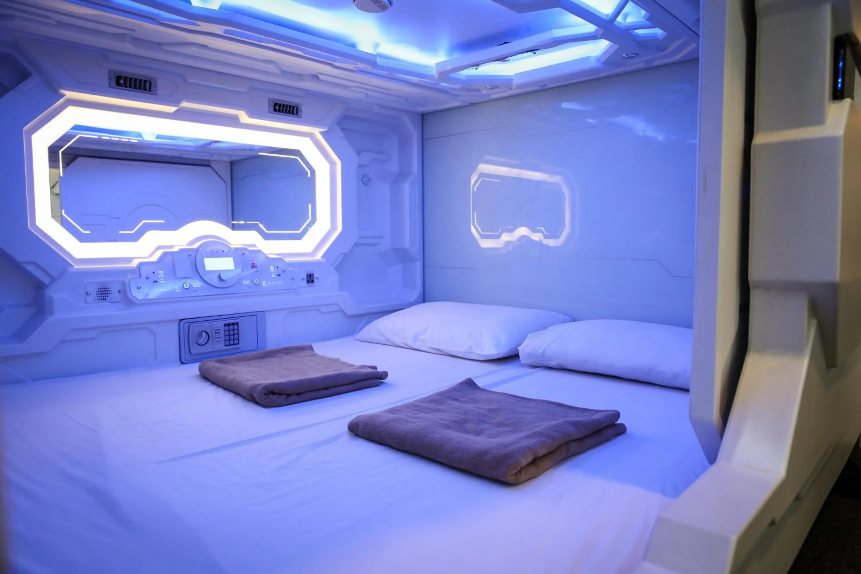 Bed in TBS Rest & Go Transit Motel