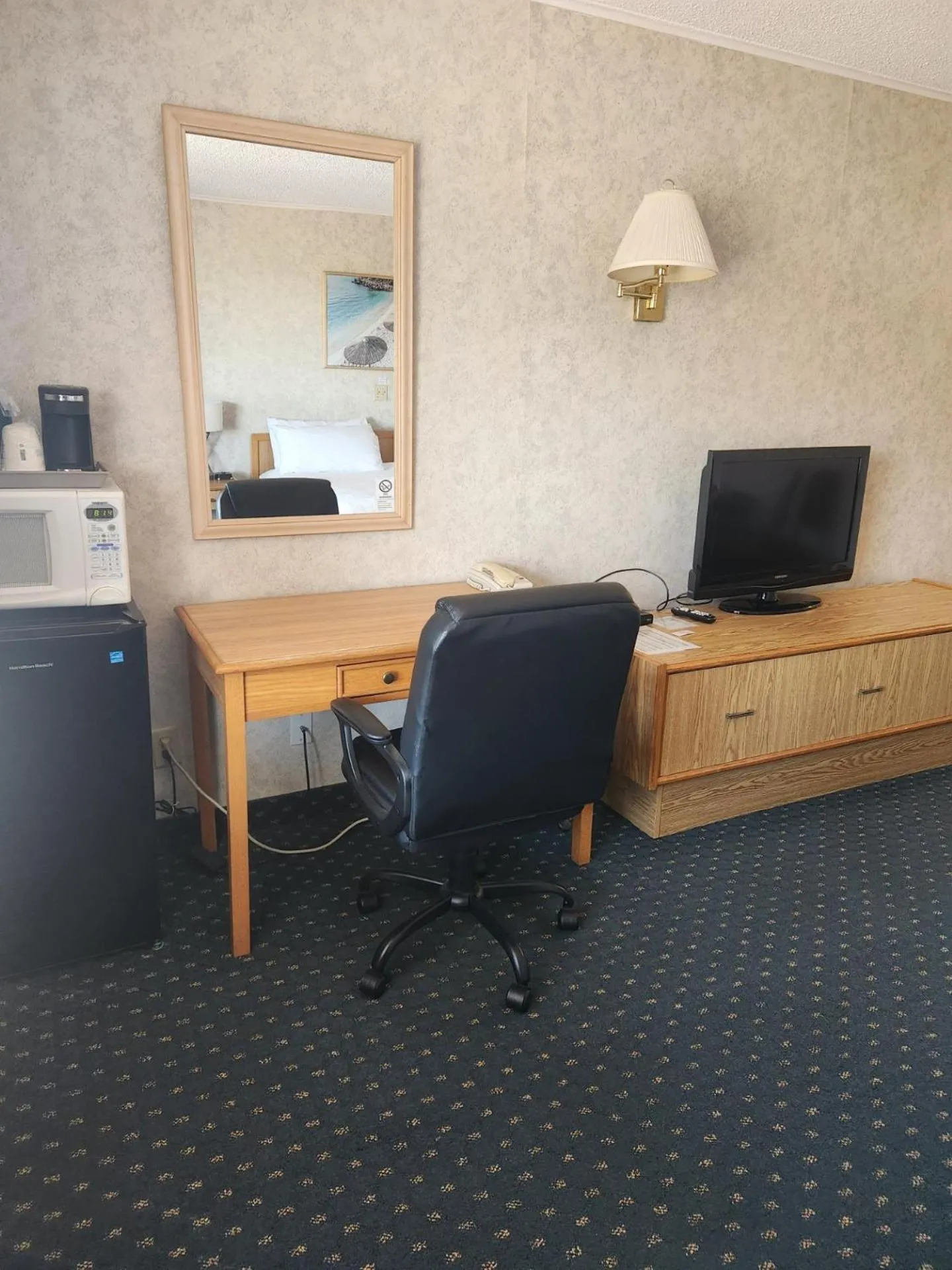 TV and multimedia in Travelodge by Wyndham Amherst