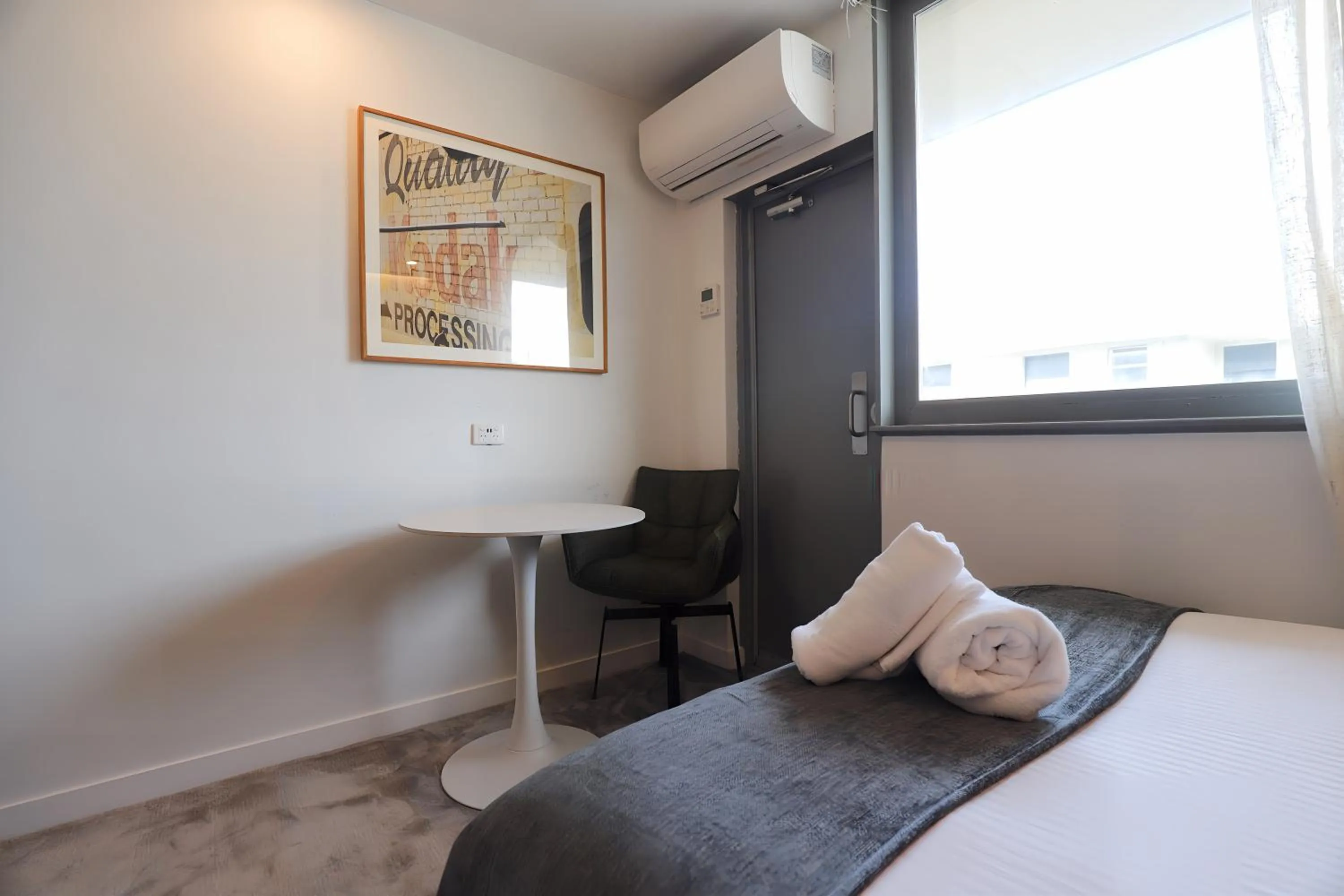 Family, Bed in Haven Glebe