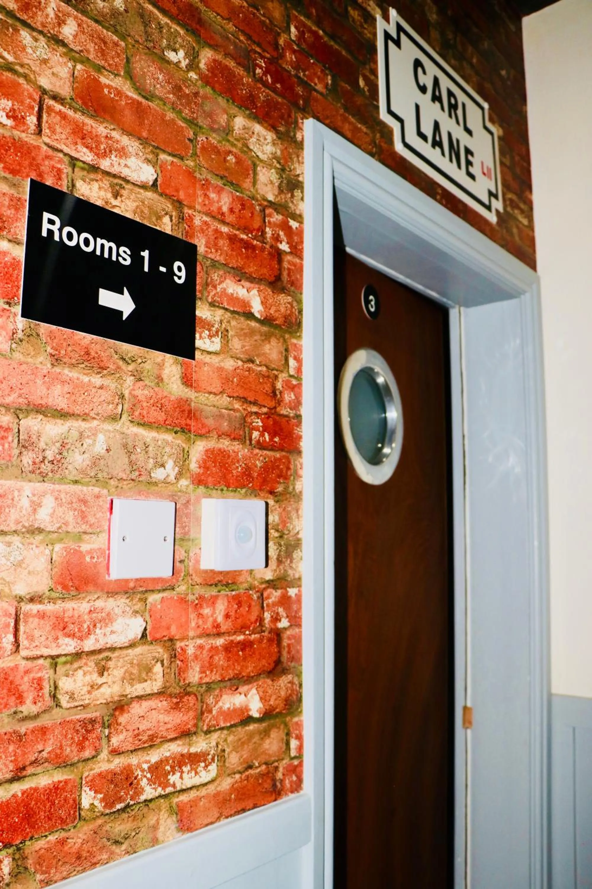 Area and facilities in The Liverpool Pod Travel Hostel