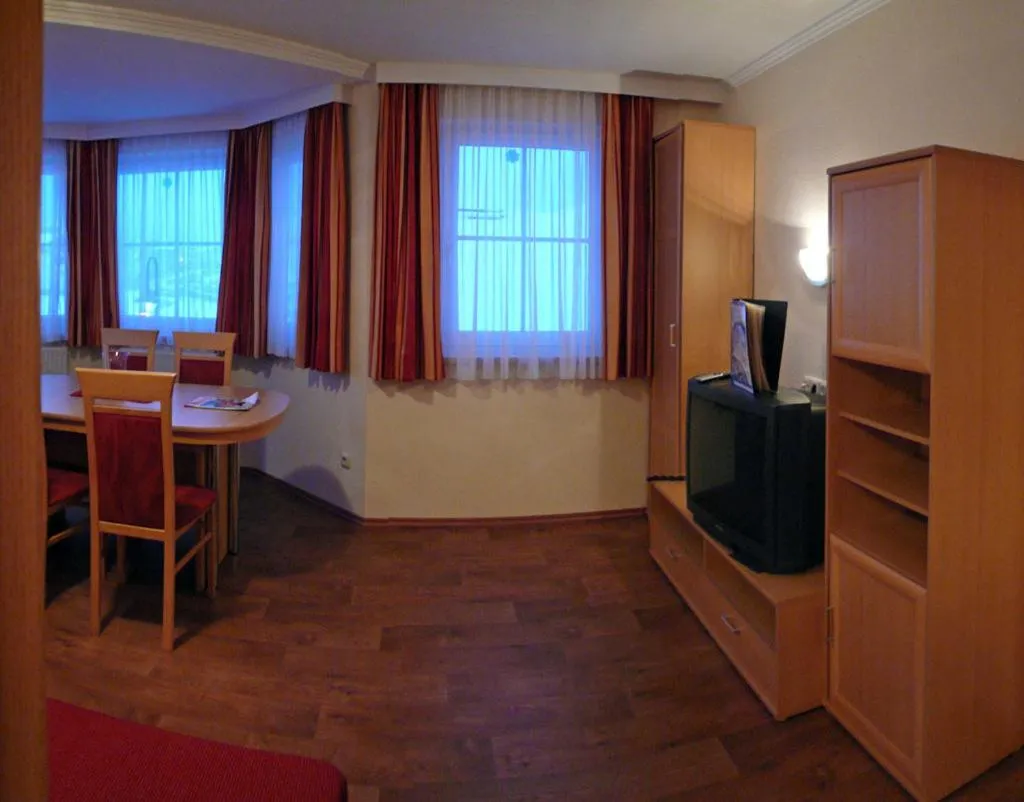 TV and multimedia in Hotel Germania