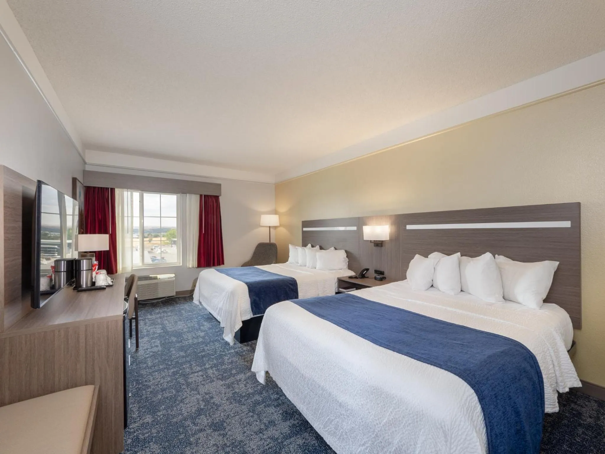 Bed in SureStay Plus Hotel by Best Western Billings