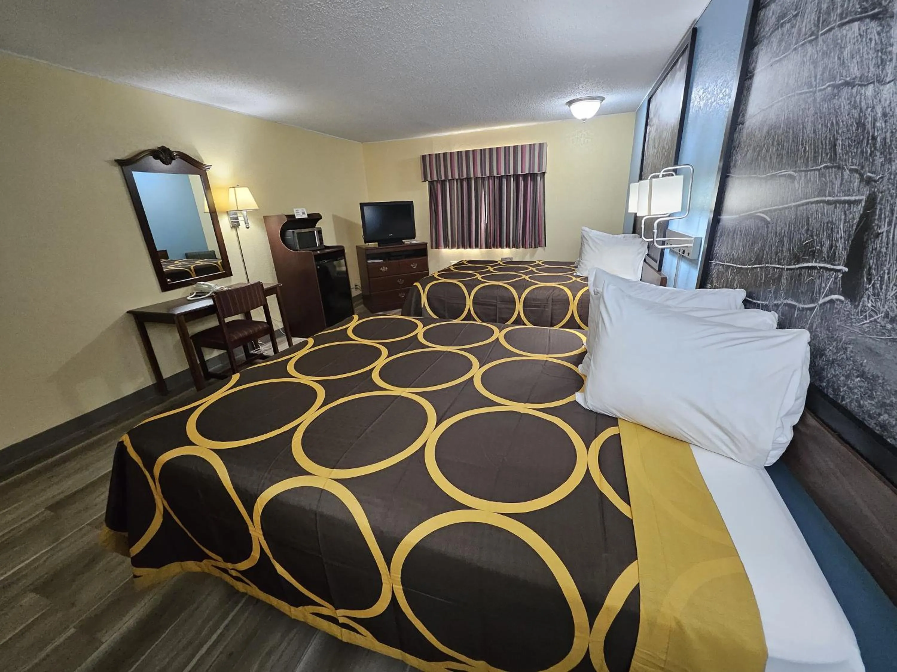 Bed in Super 8 by Wyndham Clinton