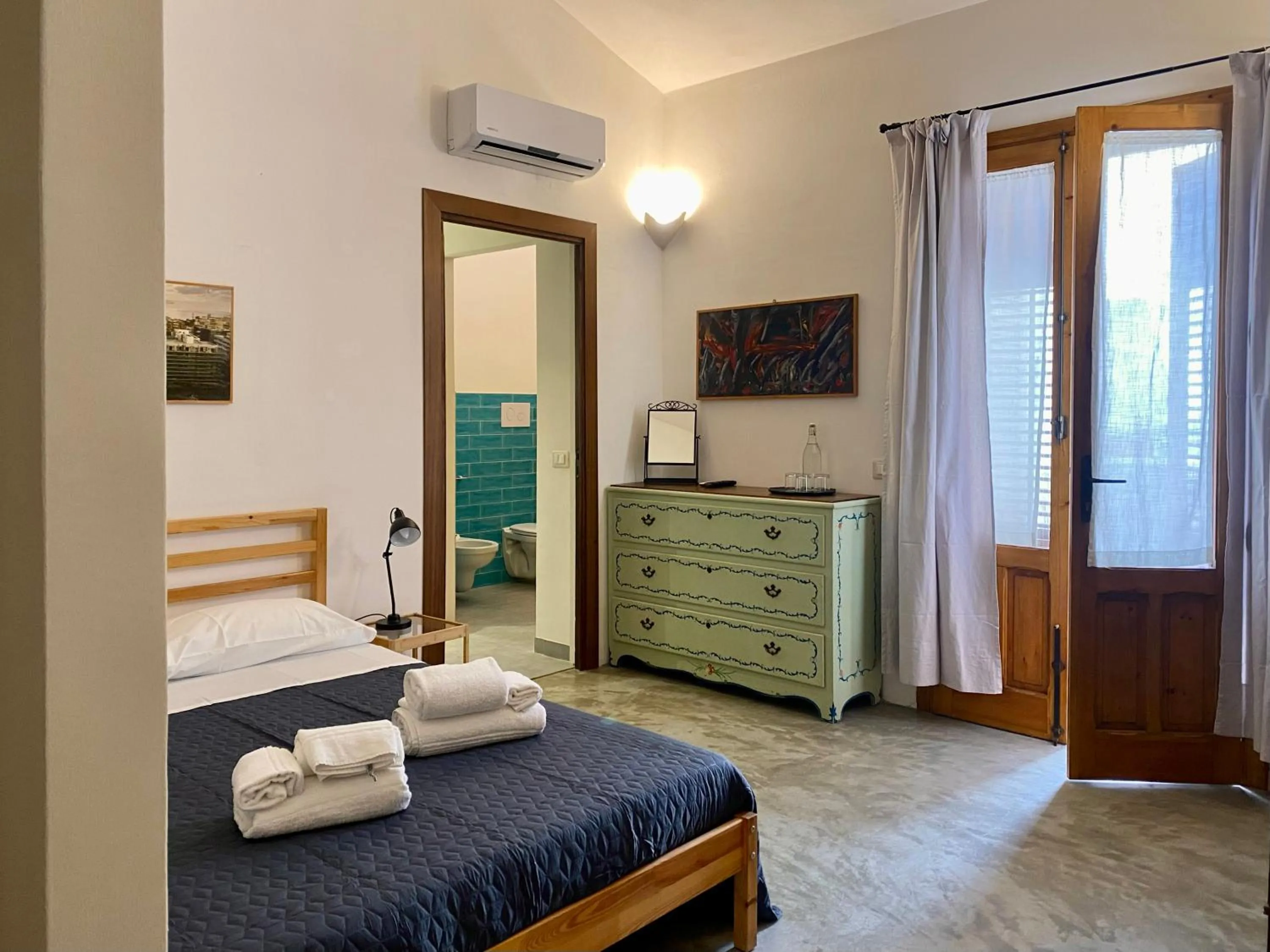 Bed in Stagnone Area Zero