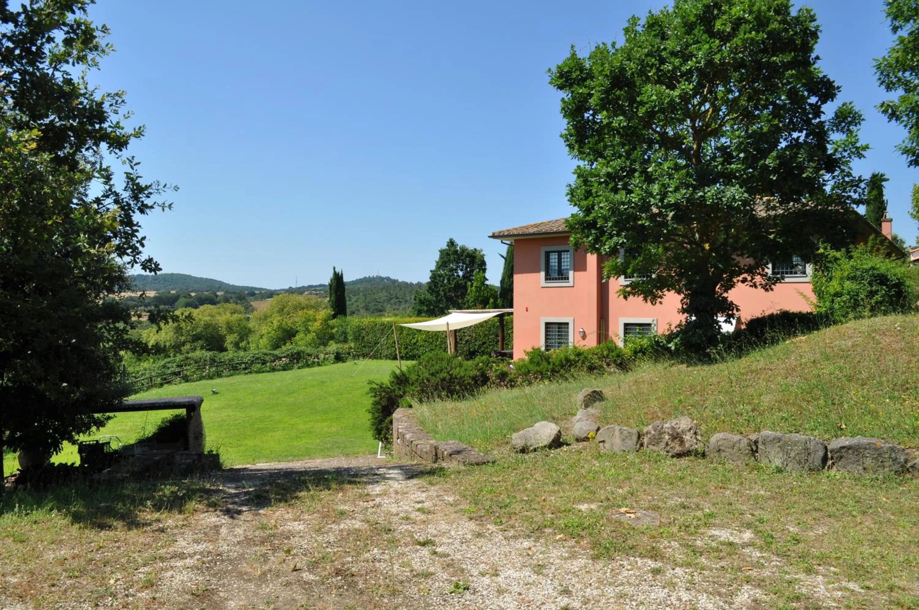 Property building in Casale Vicino Al Golf Nazionale