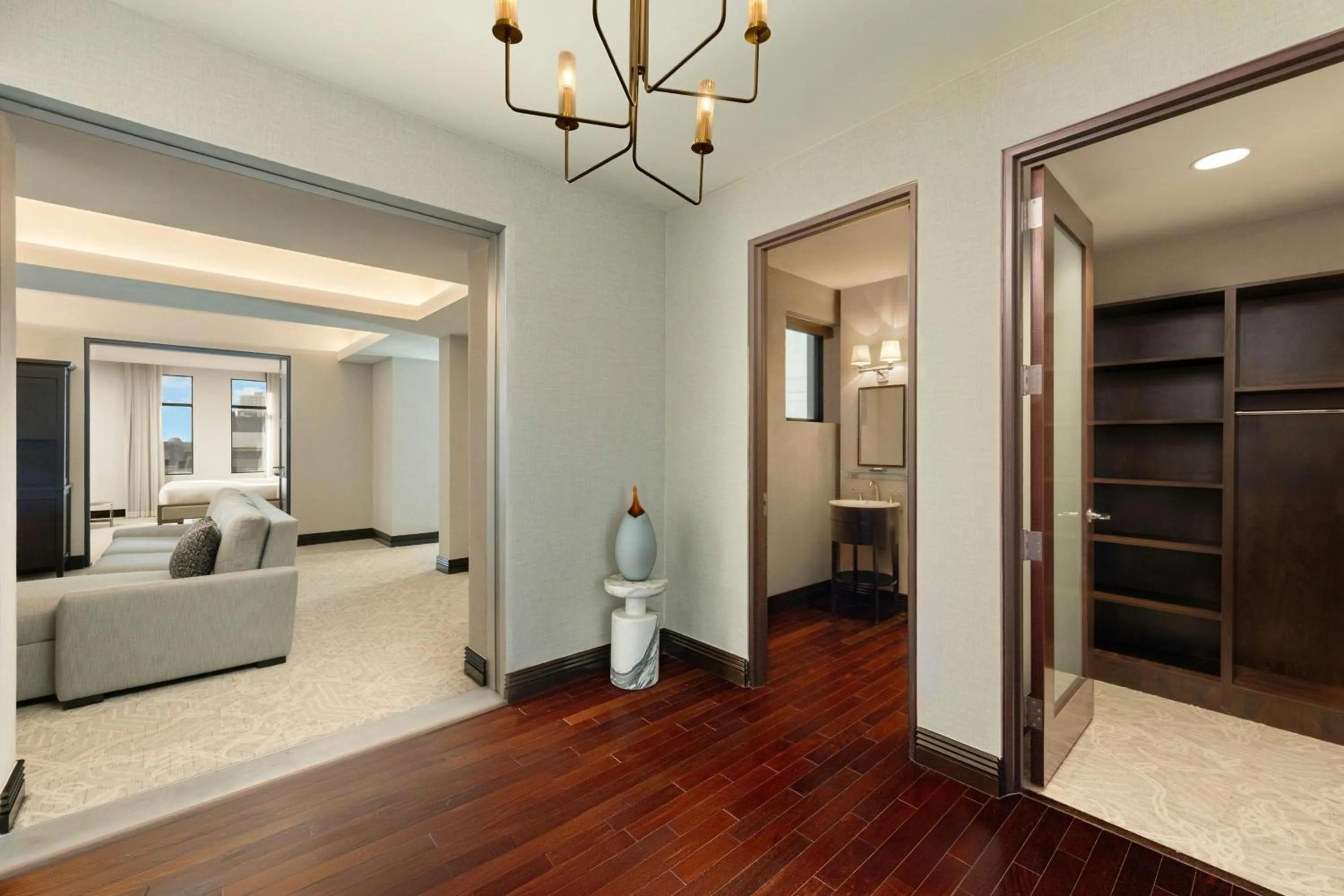 Photo of the whole room, Bed in Hotel Ivy, a Luxury Collection Hotel, Minneapolis