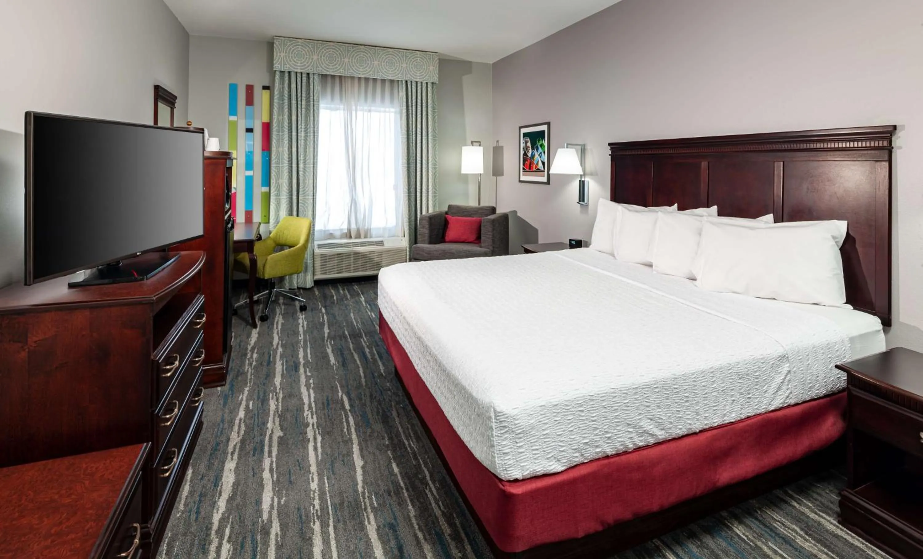 Bed in Hampton Inn & Suites Texarkana