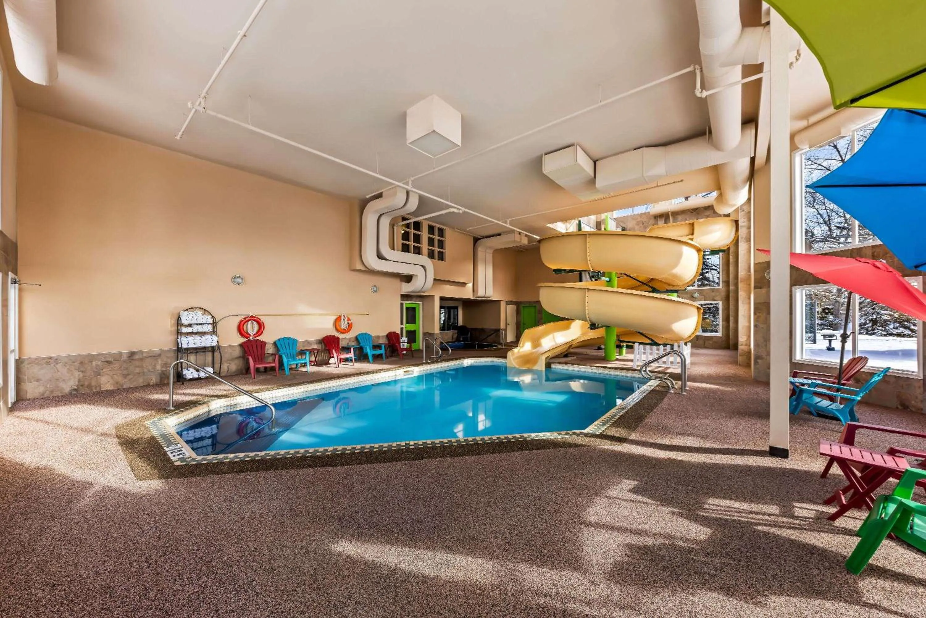 Swimming pool in Wingate by Wyndham Calgary South