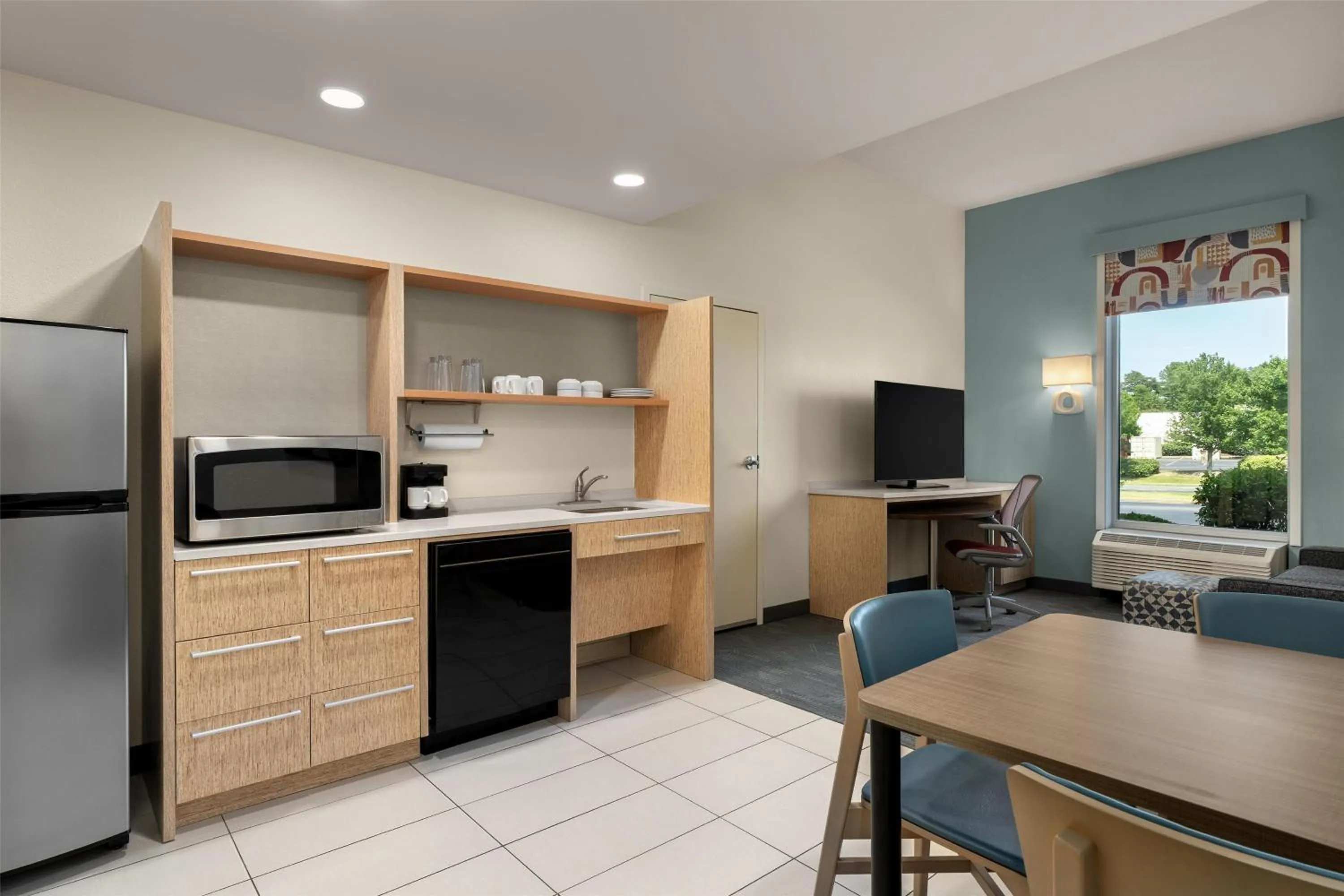Kitchen or kitchenette in Home2 Suites by Hilton Lexington Park Patuxent River NAS, MD