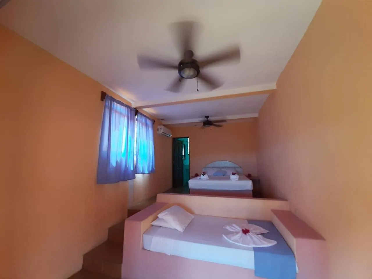 Photo of the whole room, Bed in El Jardin