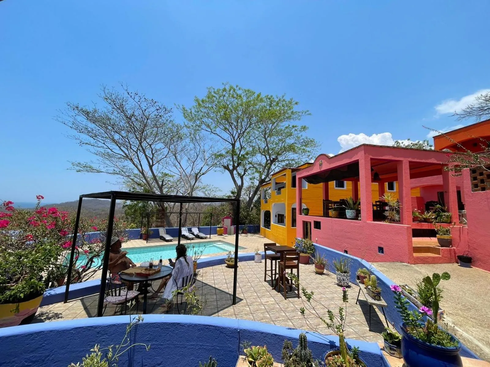 Property building in El Jardin