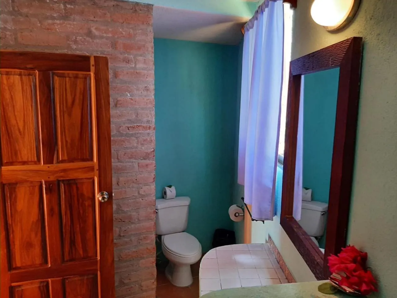 Toilet, Bed in El Jardin