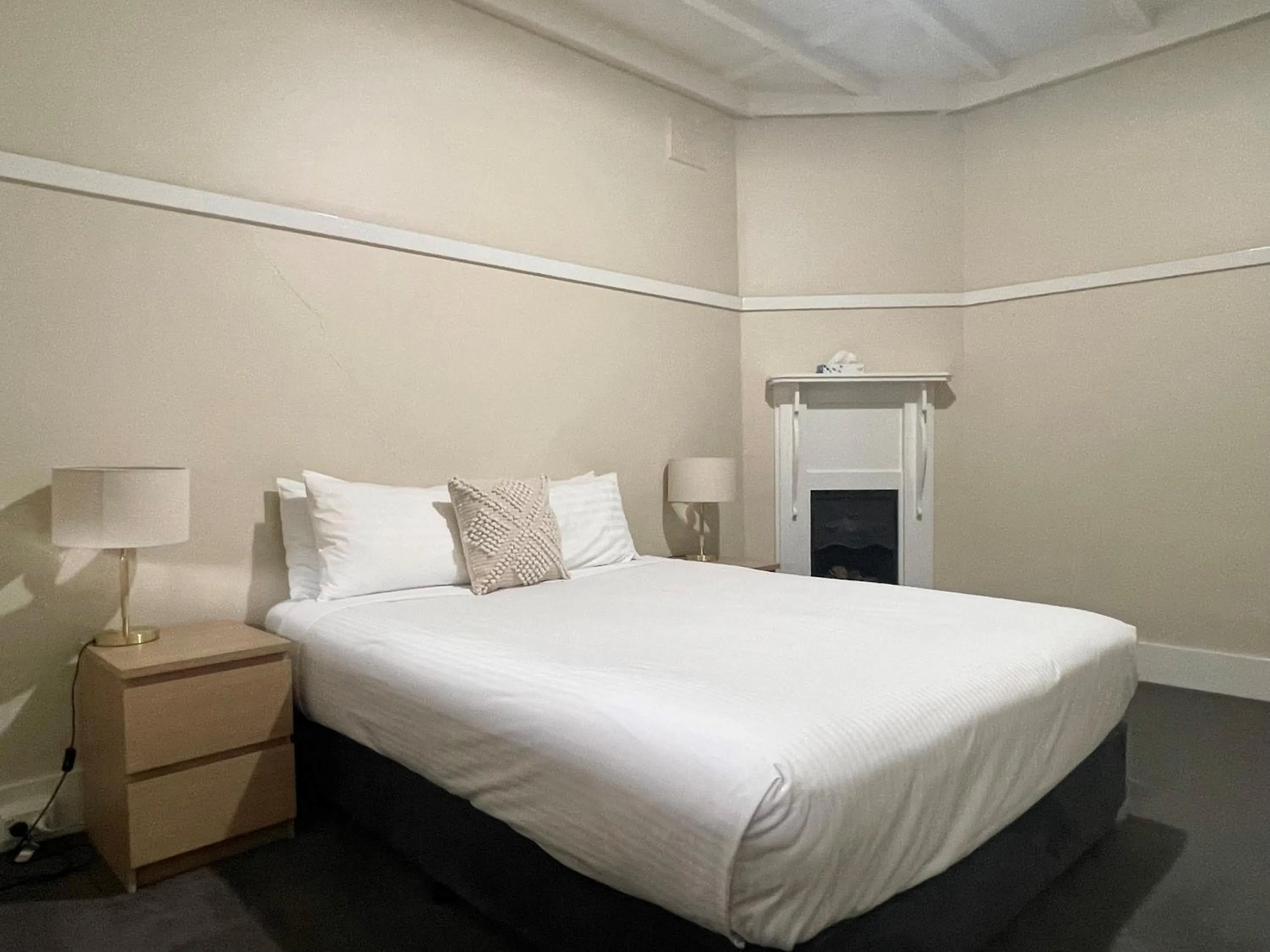 Bedroom, Bed in Heritage Inn Bathurst