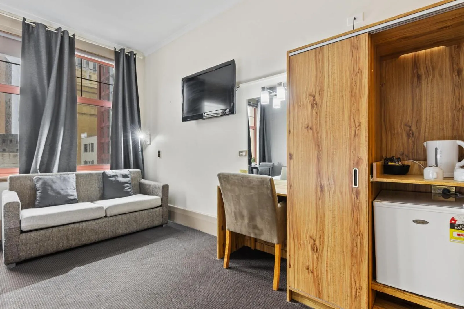 Seating area in Adelaide Paringa