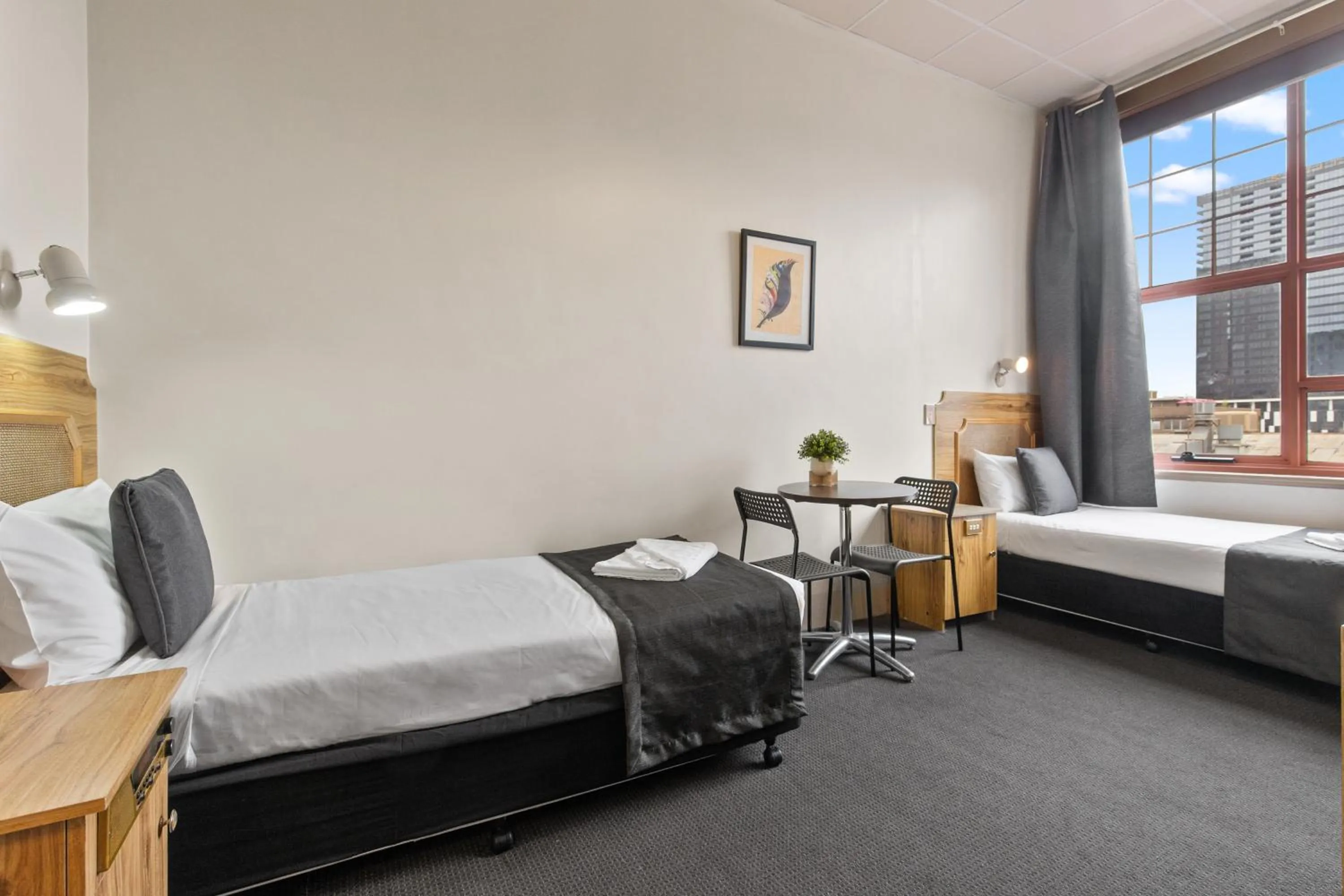 Photo of the whole room, Bed in Adelaide Paringa