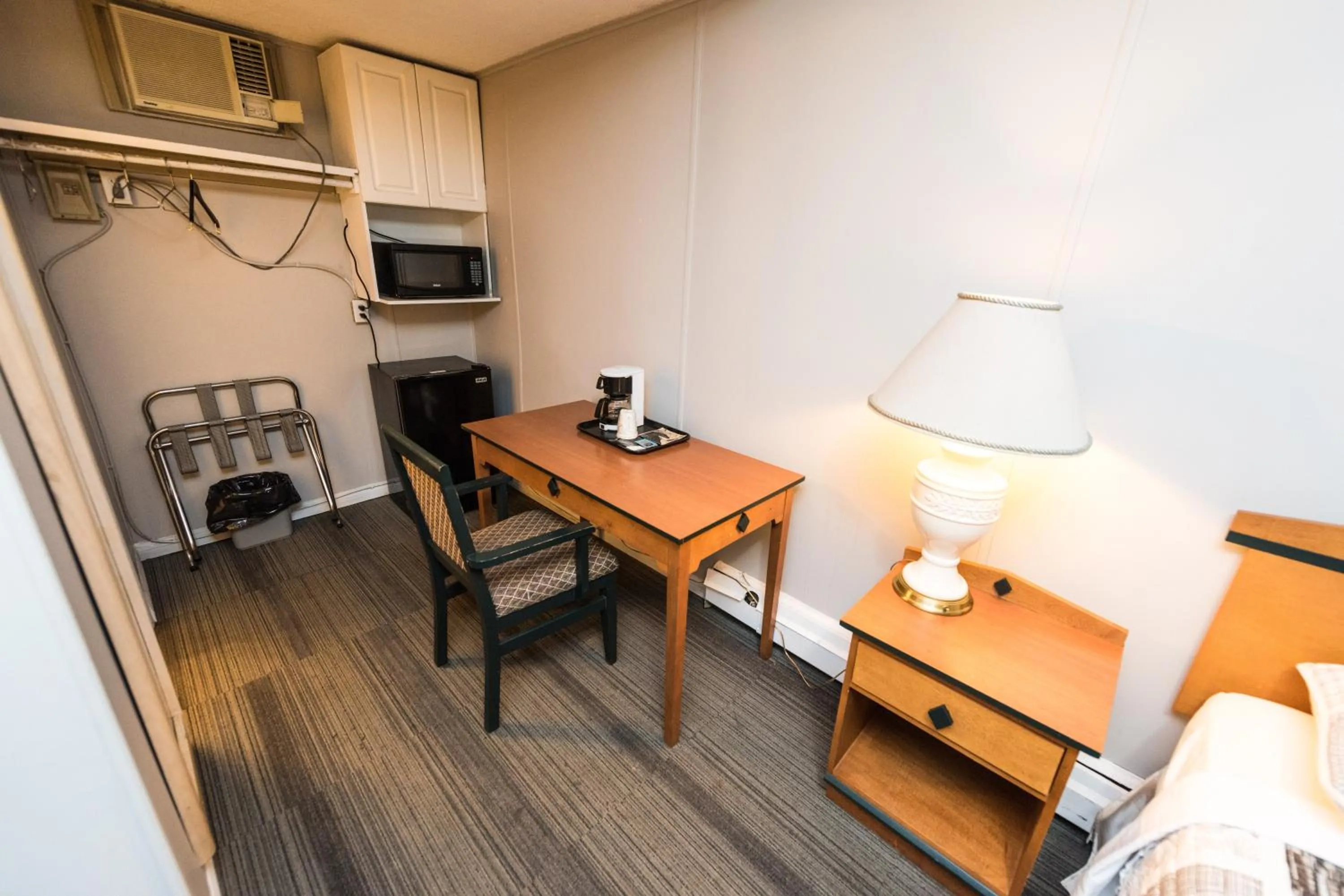 Photo of the whole room in Olympia Lodge