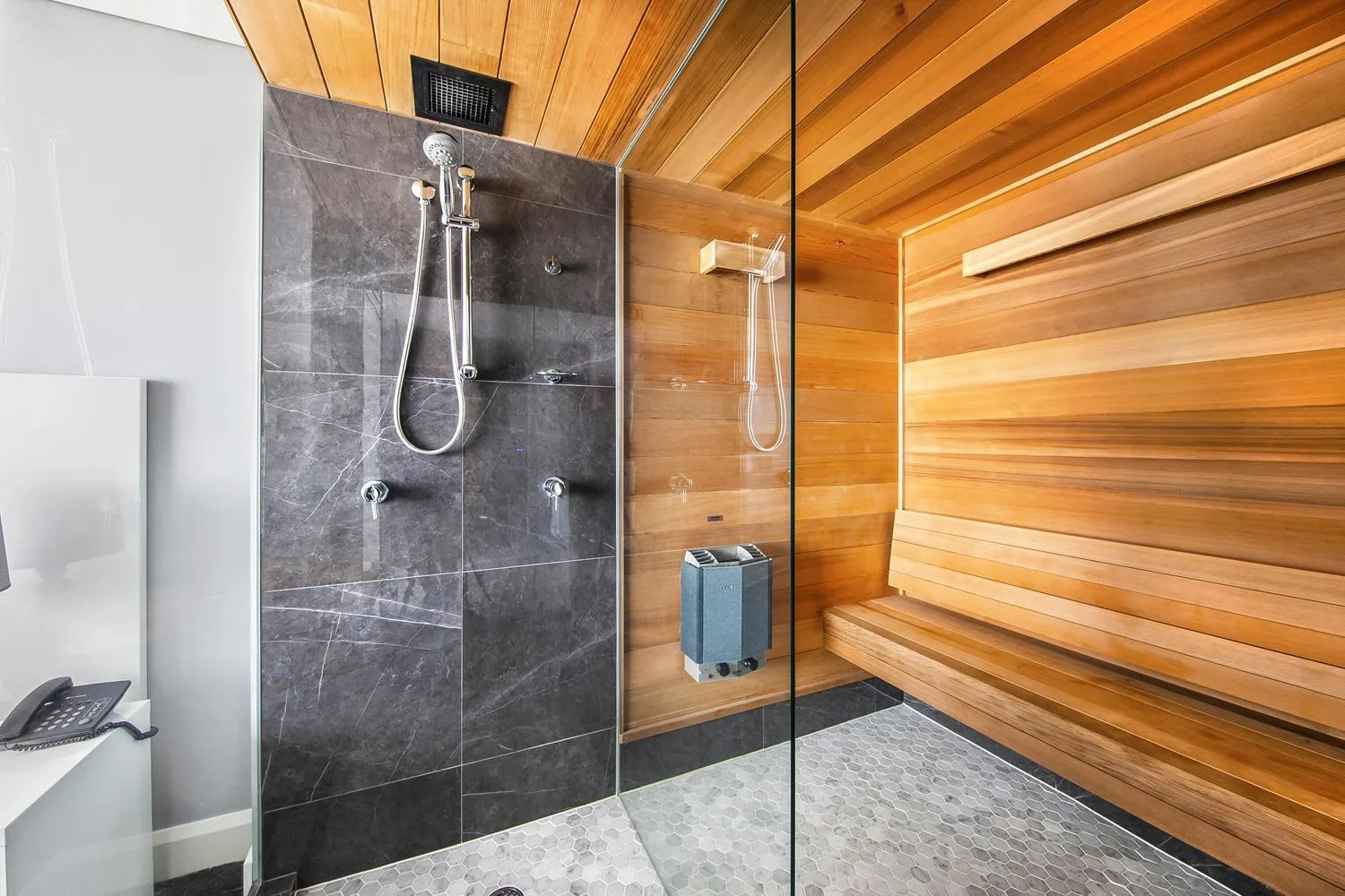 Bathroom in Canberra Rex Hotel