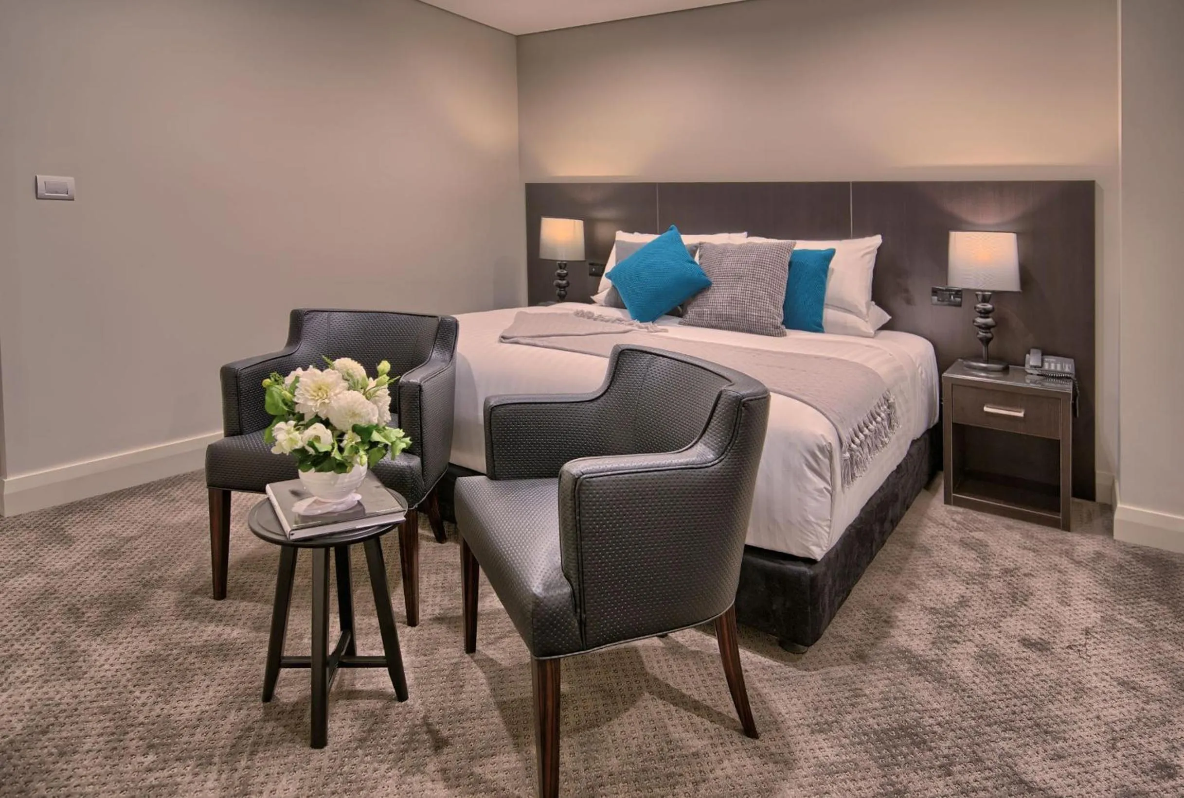 Bedroom, Bed in Canberra Rex Hotel