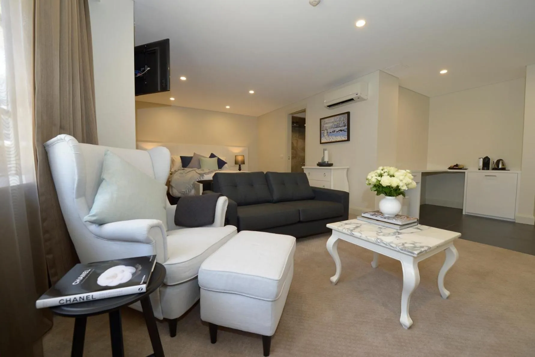 TV and multimedia in Canberra Rex Hotel